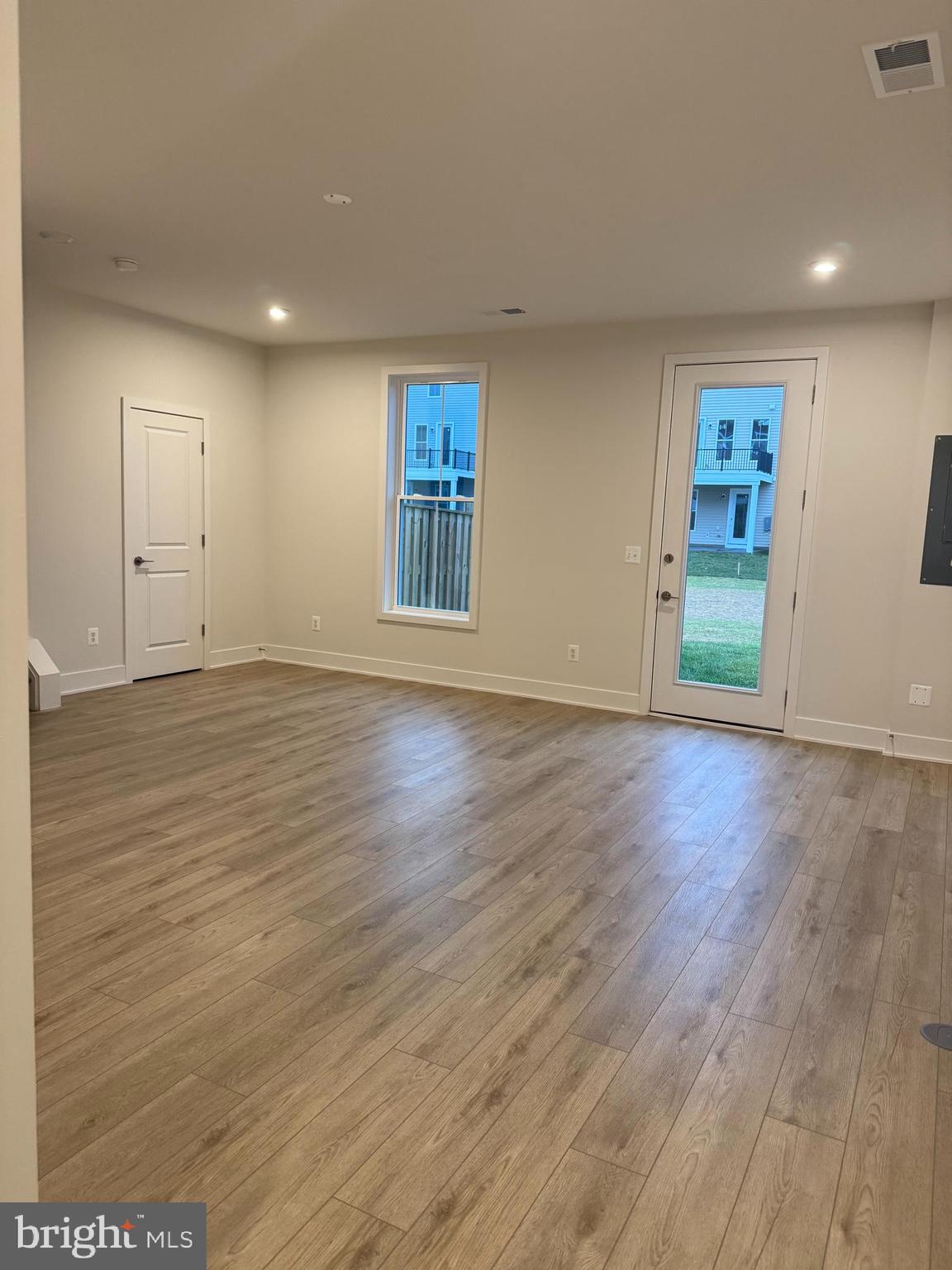 SNOWDEN BRIDGE - Residential Lease