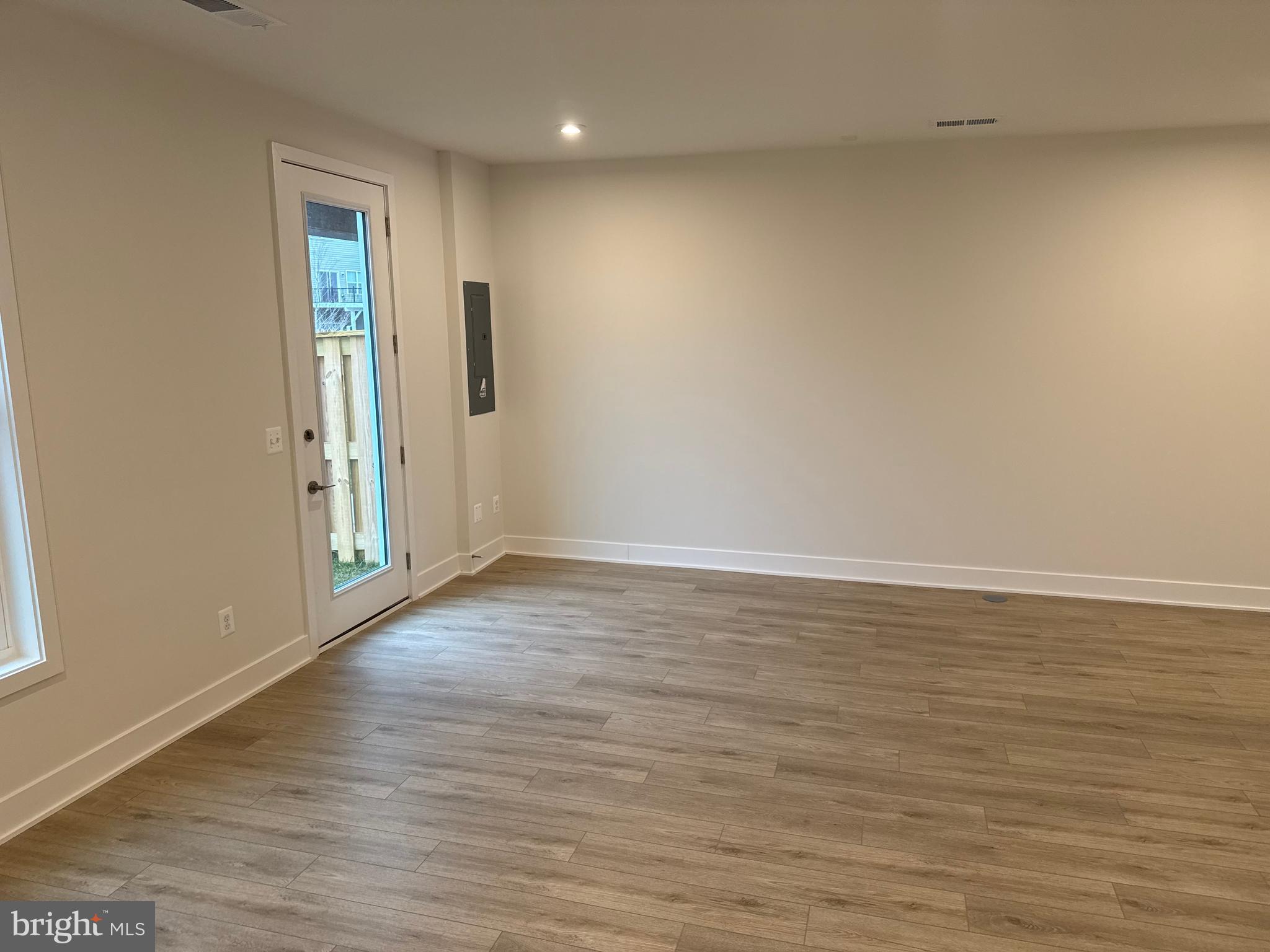 SNOWDEN BRIDGE - Residential Lease