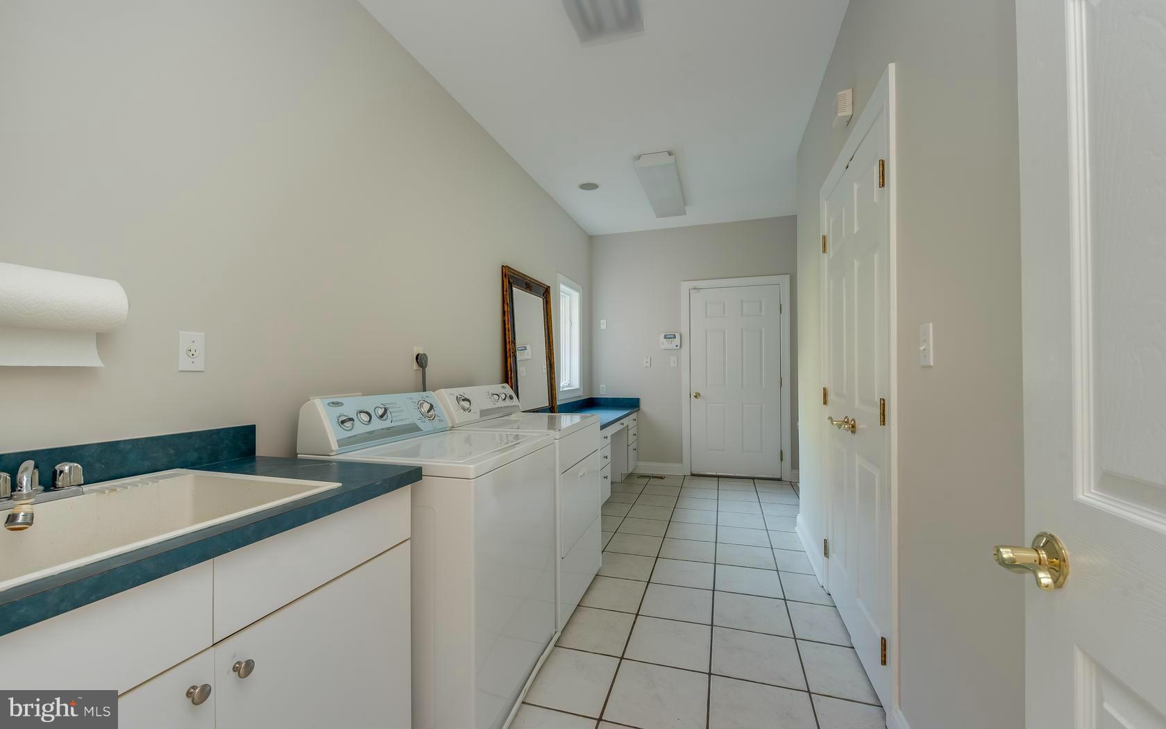 BLOODY POINT FARM - Residential