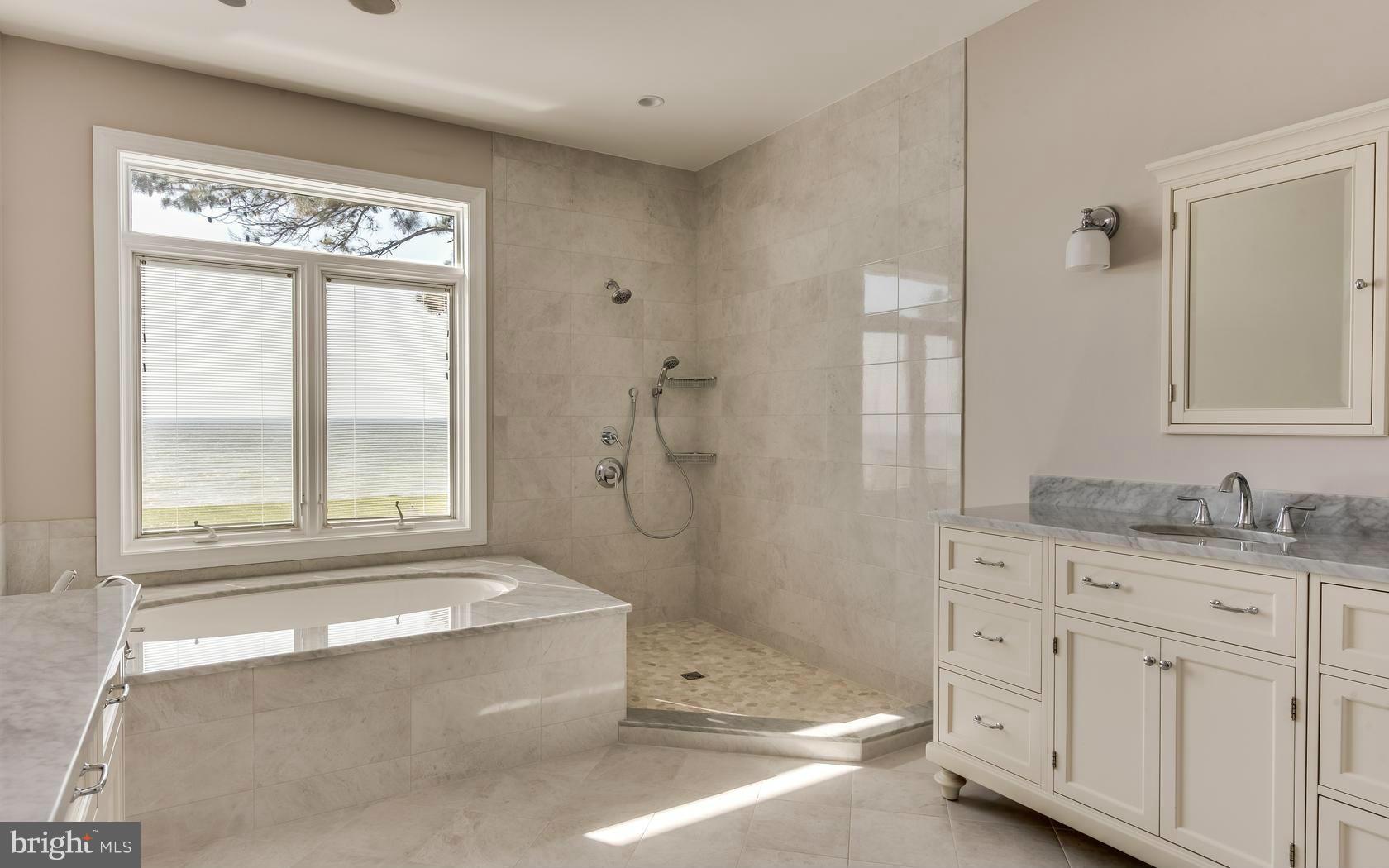 BLOODY POINT FARM - Residential