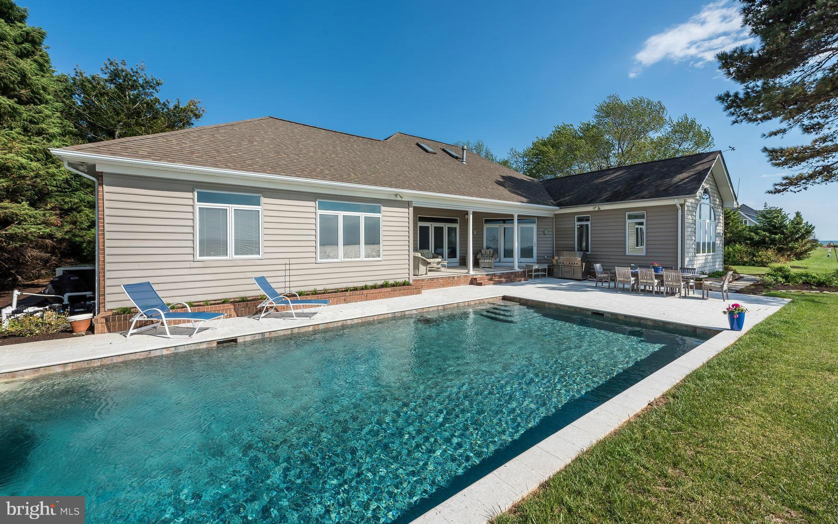 BLOODY POINT FARM - Residential