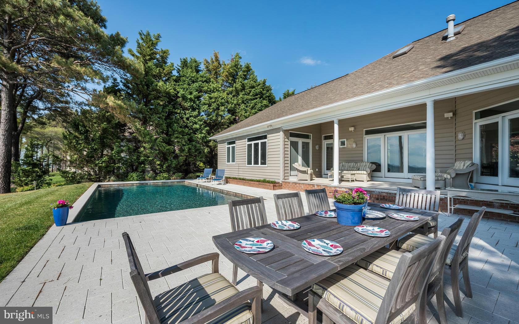 BLOODY POINT FARM - Residential