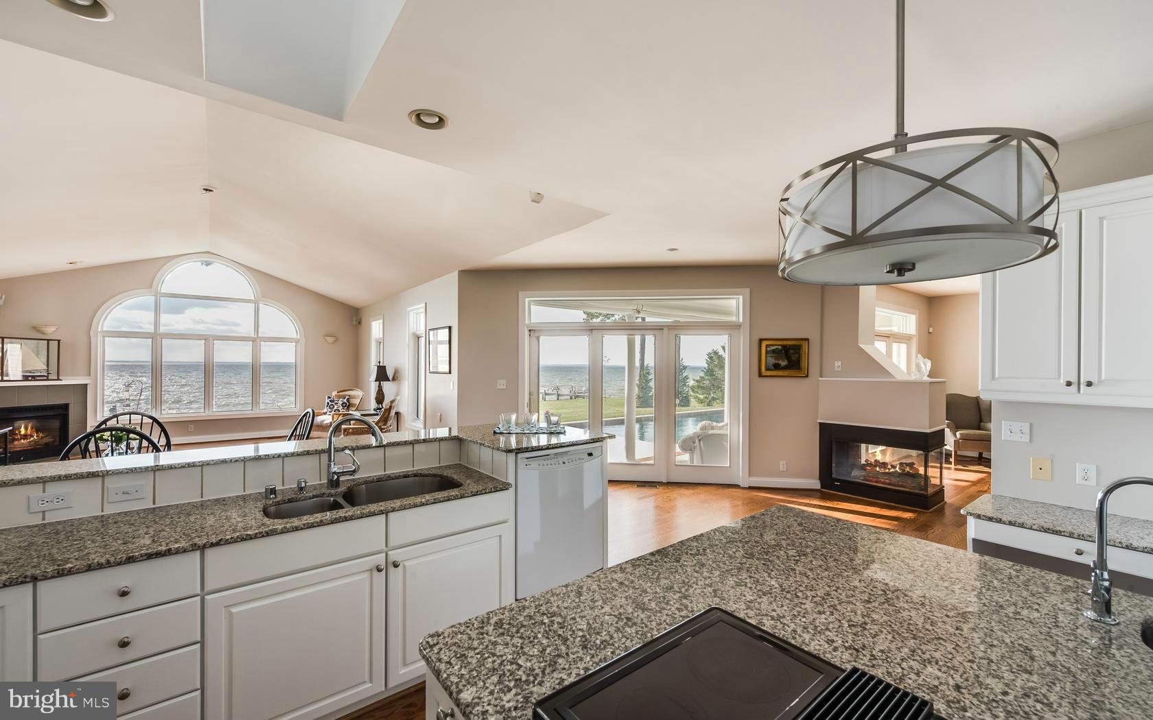 BLOODY POINT FARM - Residential