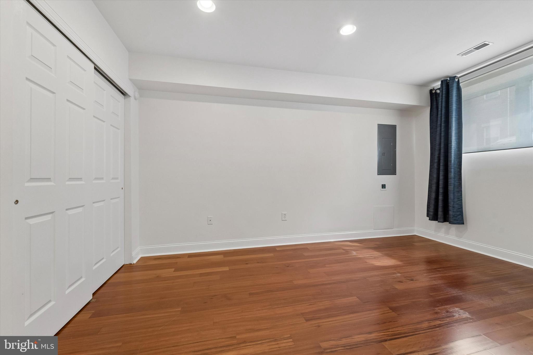 GRADUATE HOSPITAL - Residential