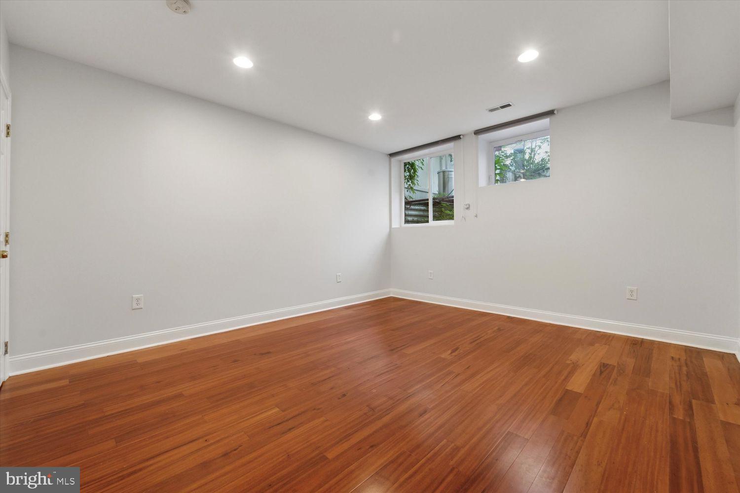 GRADUATE HOSPITAL - Residential