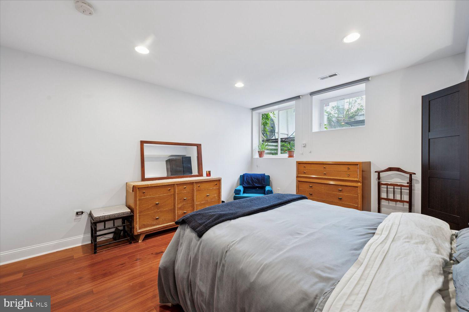 GRADUATE HOSPITAL - Residential