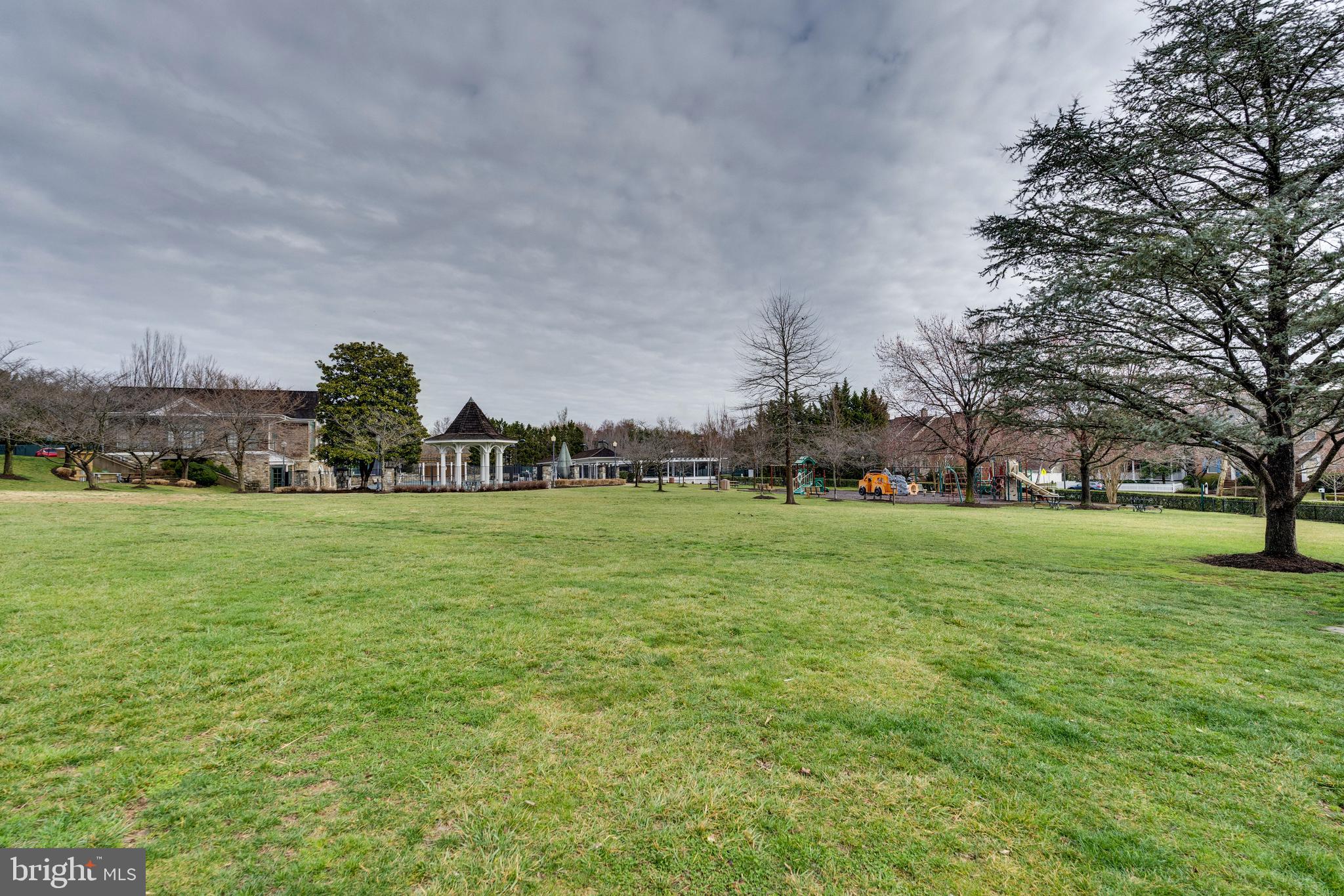 KENTLANDS RIDGE - Residential