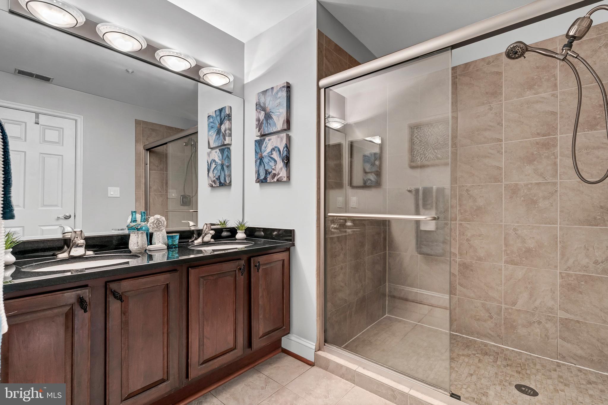 KENTLANDS RIDGE - Residential