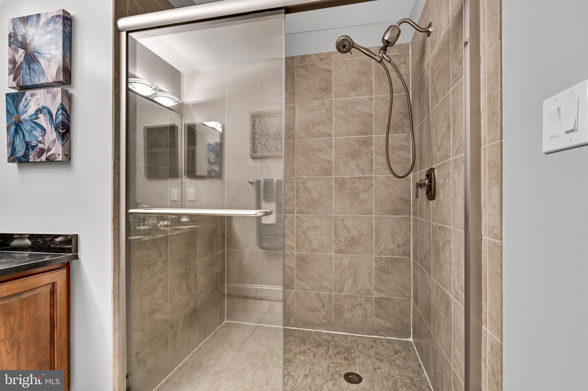 KENTLANDS RIDGE - Residential