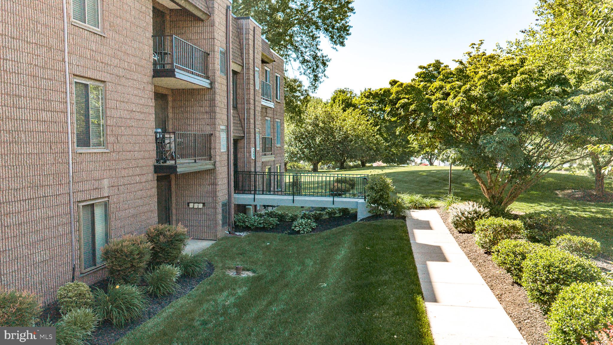 81 OAKRIDGE DRIVE