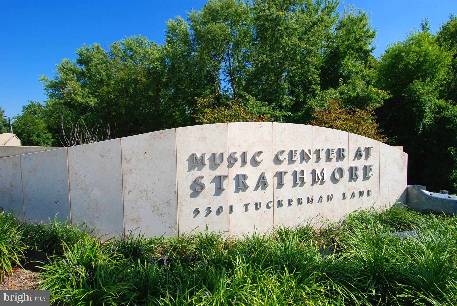 PROMENADE TOWERS - Residential