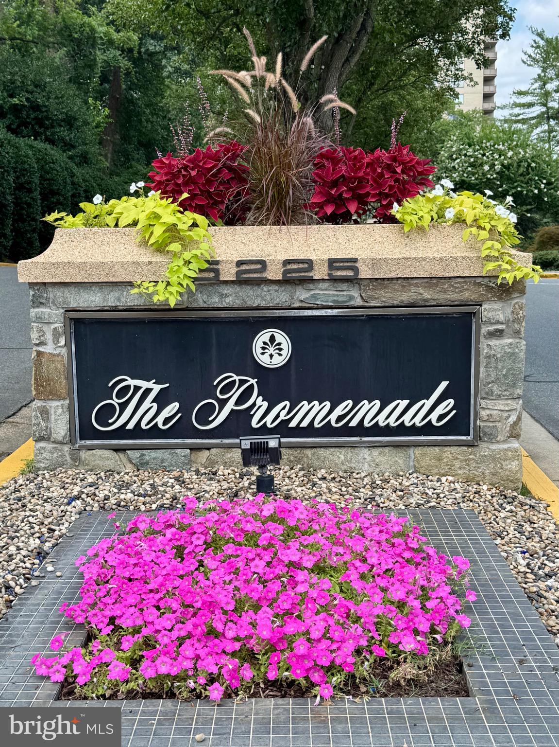 PROMENADE TOWERS - Residential