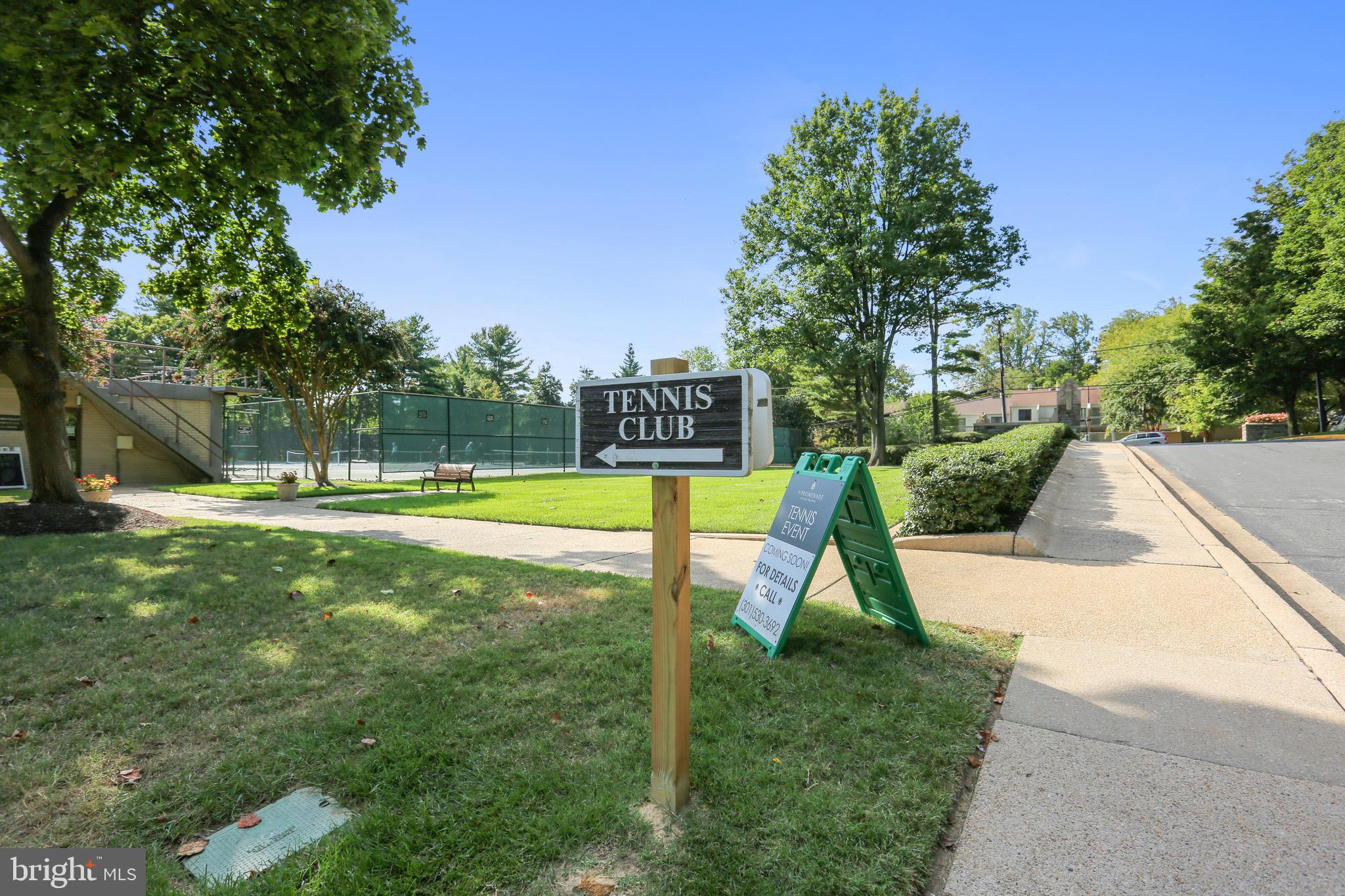 PROMENADE TOWERS - Residential