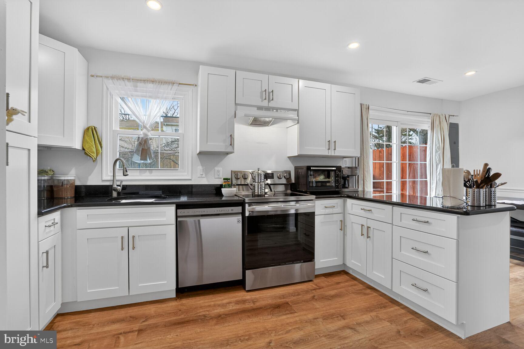 12306 WOODLAWN COURT