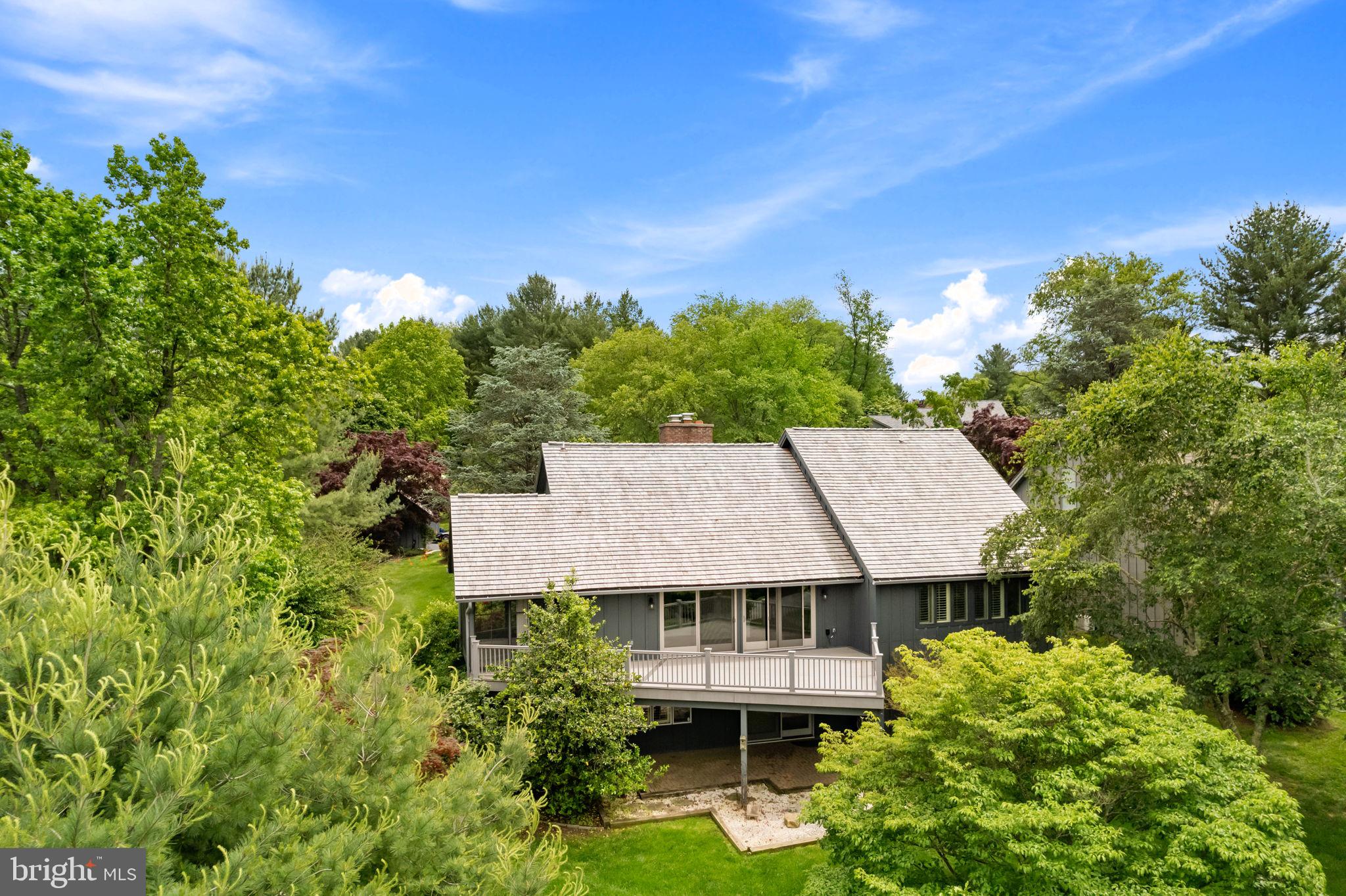 35 SOUTHRIDGE DRIVE