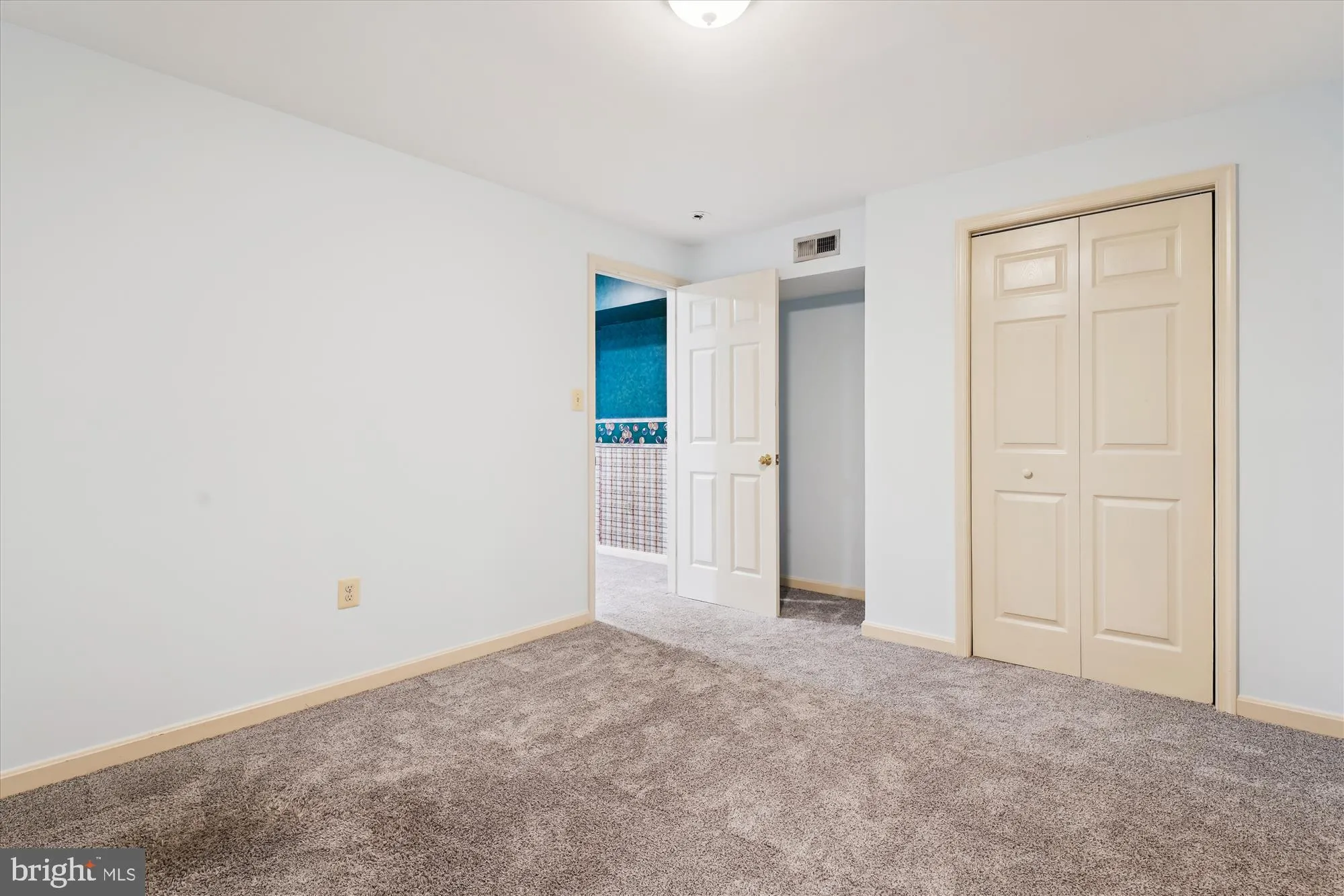 Springfield, Virginia 22152, United States, 4 Bedrooms Bedrooms, ,4 BathroomsBathrooms,Residential,Pending,151635