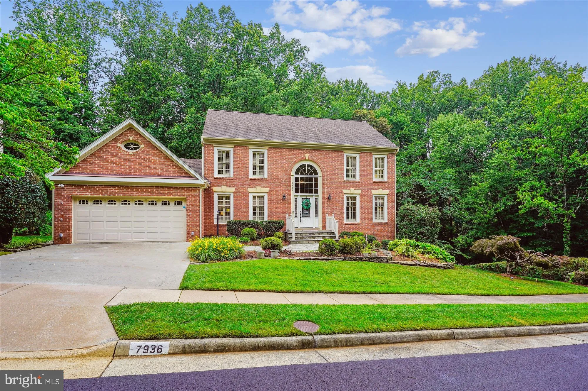 Springfield, Virginia 22152, United States, 4 Bedrooms Bedrooms, ,4 BathroomsBathrooms,Residential,Pending,151635