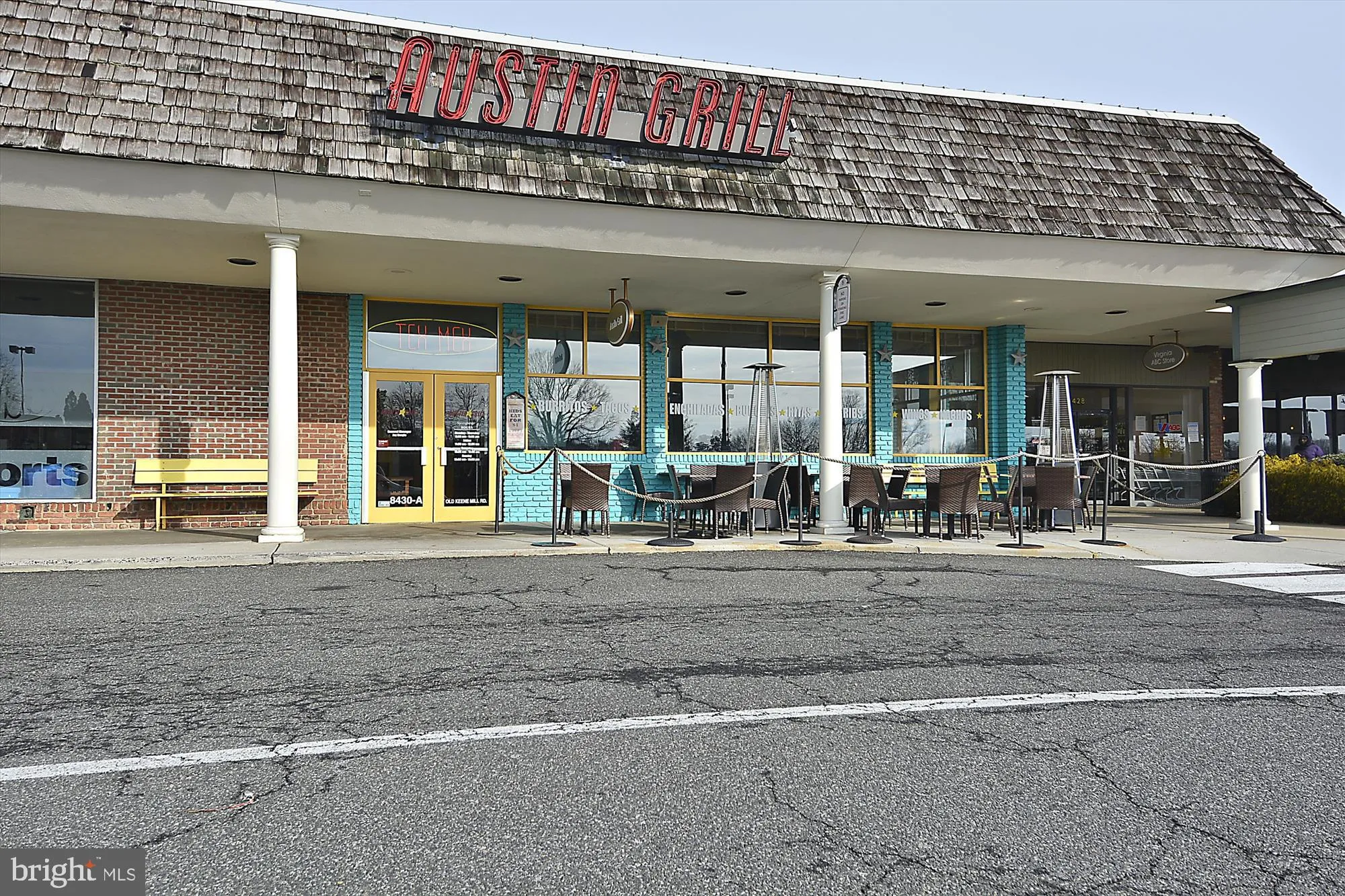 Springfield, Virginia 22152, United States, 4 Bedrooms Bedrooms, ,4 BathroomsBathrooms,Residential,Pending,151635