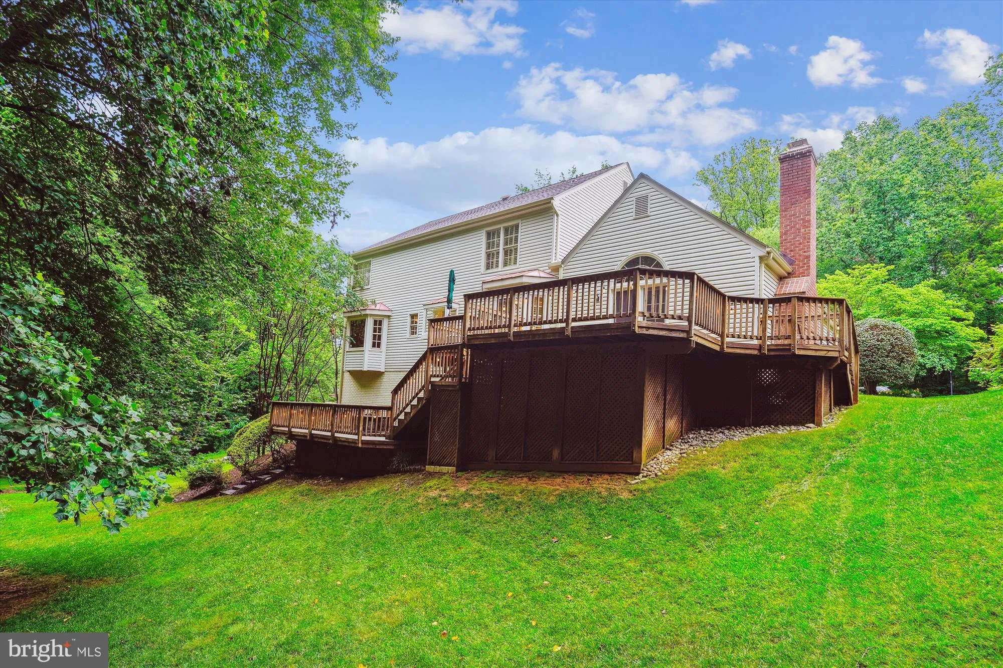 Springfield, Virginia 22152, United States, 4 Bedrooms Bedrooms, ,4 BathroomsBathrooms,Residential,Pending,151635