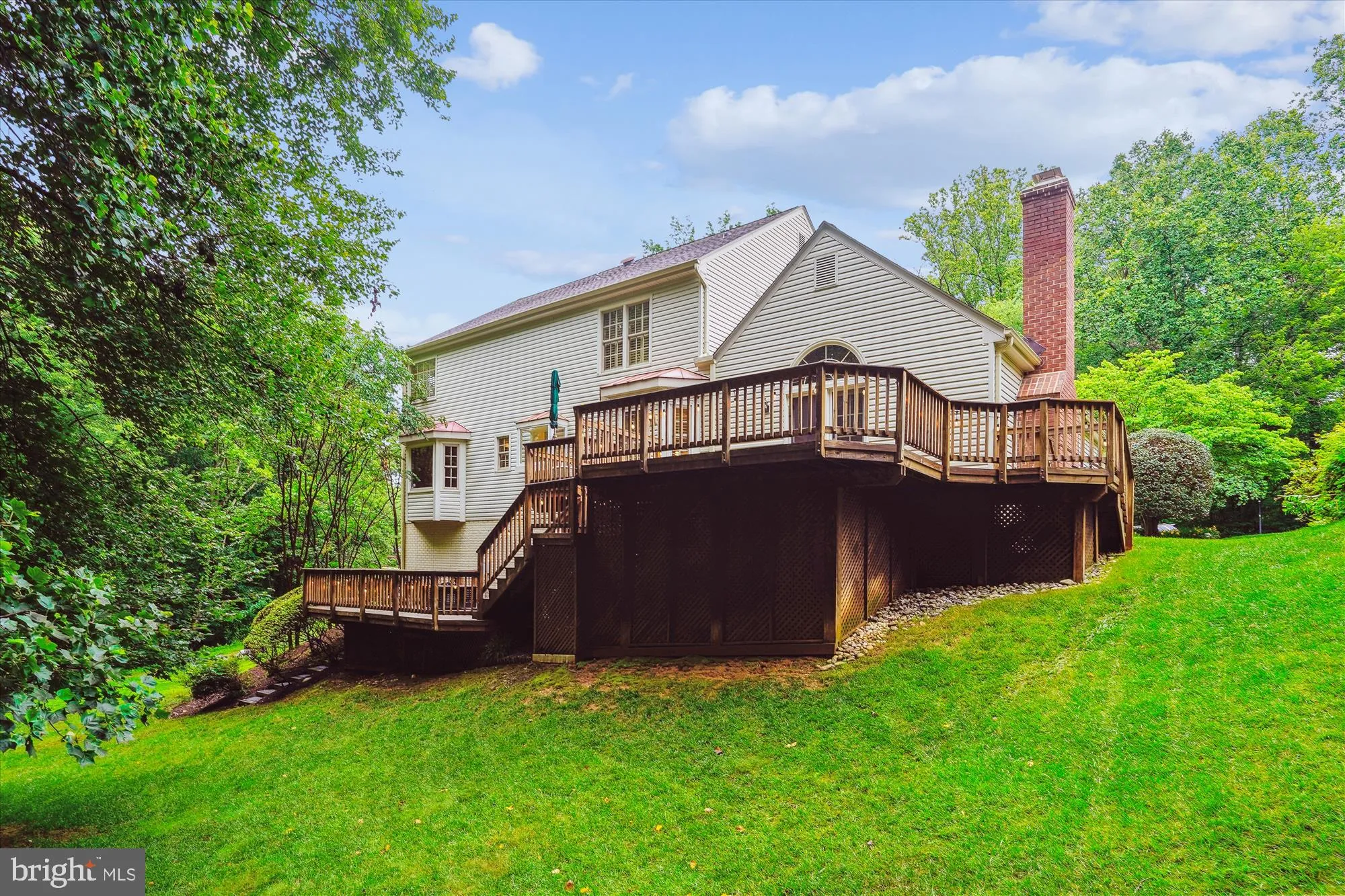 Springfield, Virginia 22152, United States, 4 Bedrooms Bedrooms, ,4 BathroomsBathrooms,Residential,Pending,151635