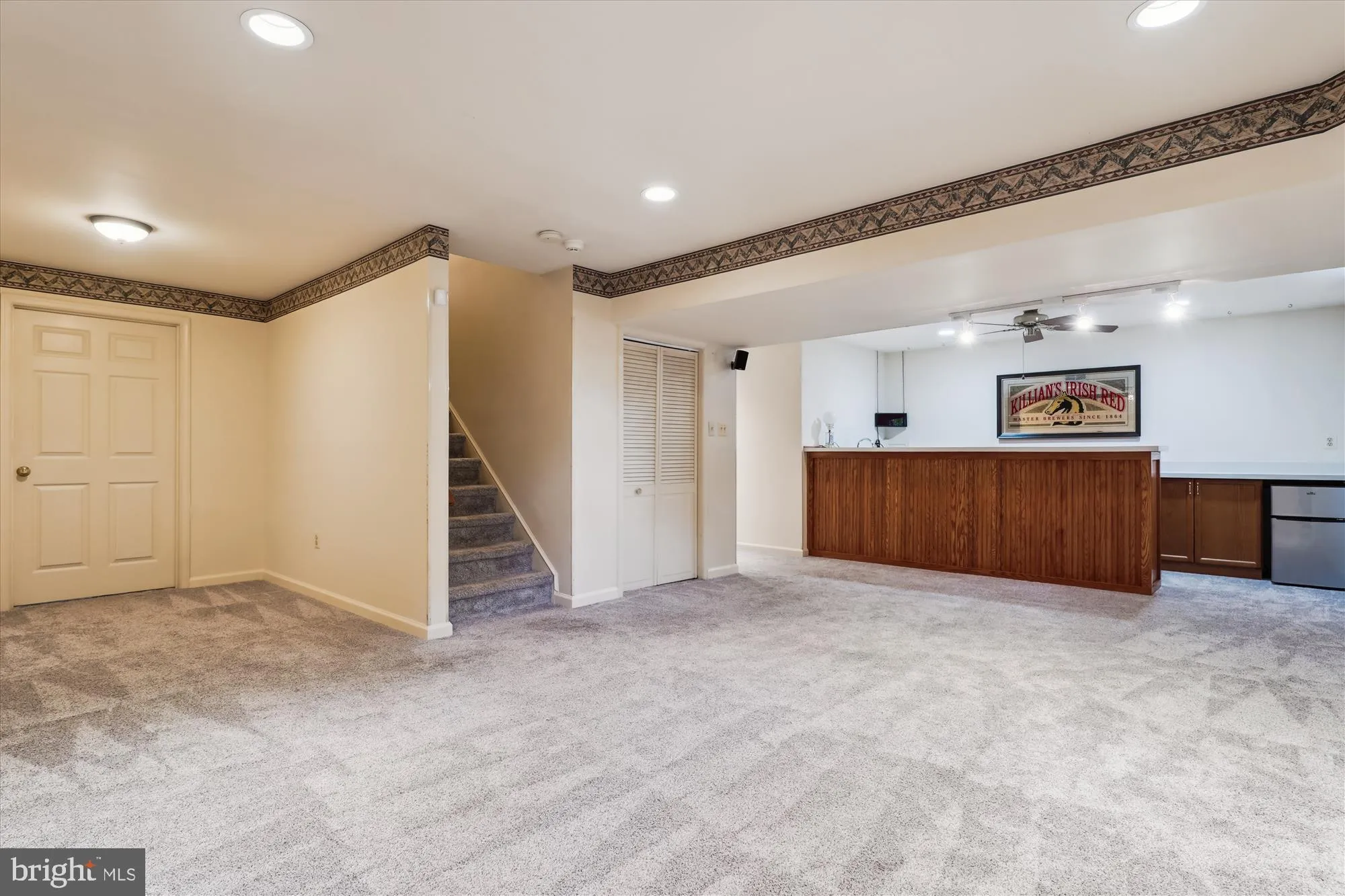 Springfield, Virginia 22152, United States, 4 Bedrooms Bedrooms, ,4 BathroomsBathrooms,Residential,Pending,151635