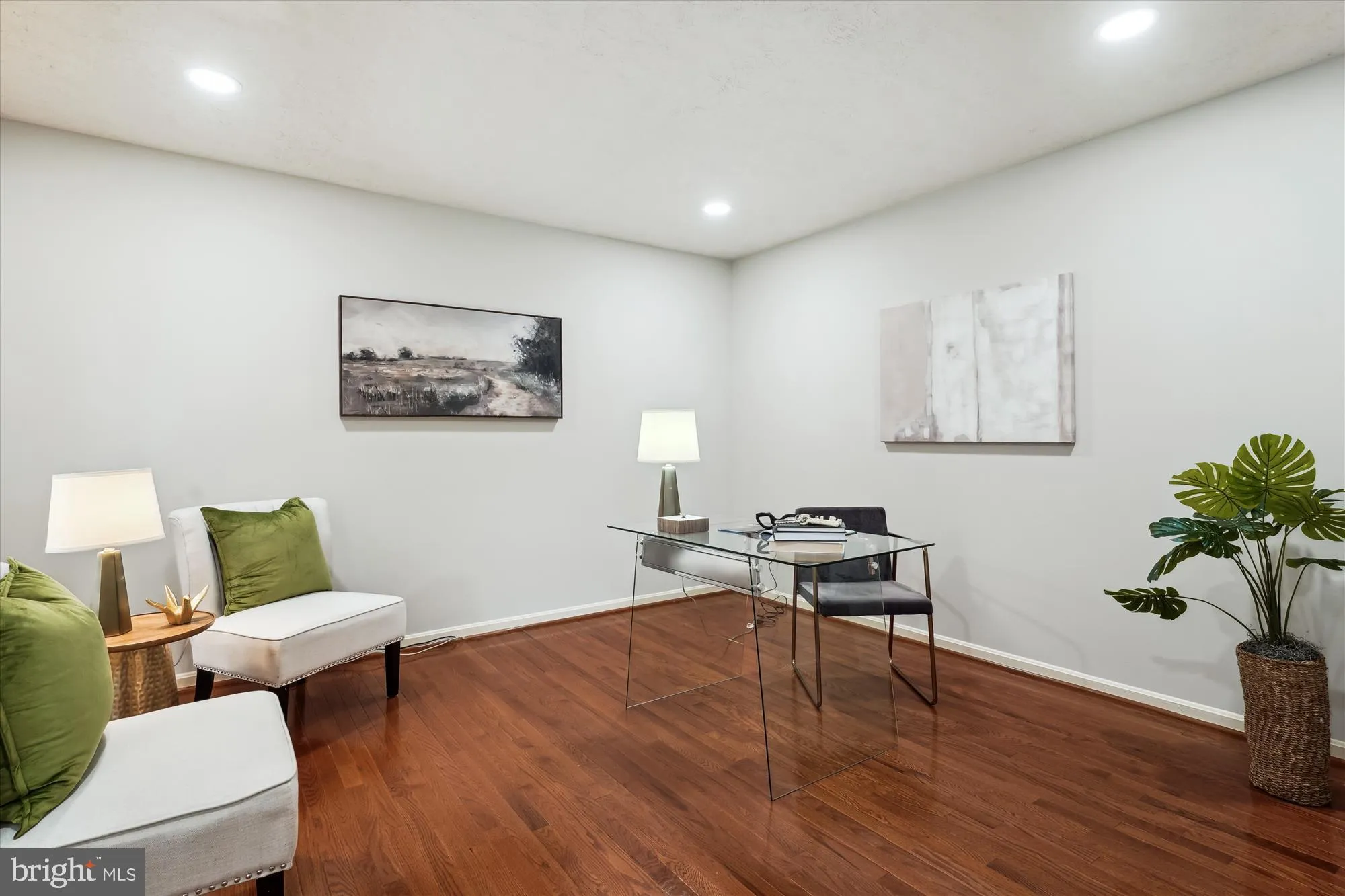 Springfield, Virginia 22152, United States, 4 Bedrooms Bedrooms, ,4 BathroomsBathrooms,Residential,Pending,151635