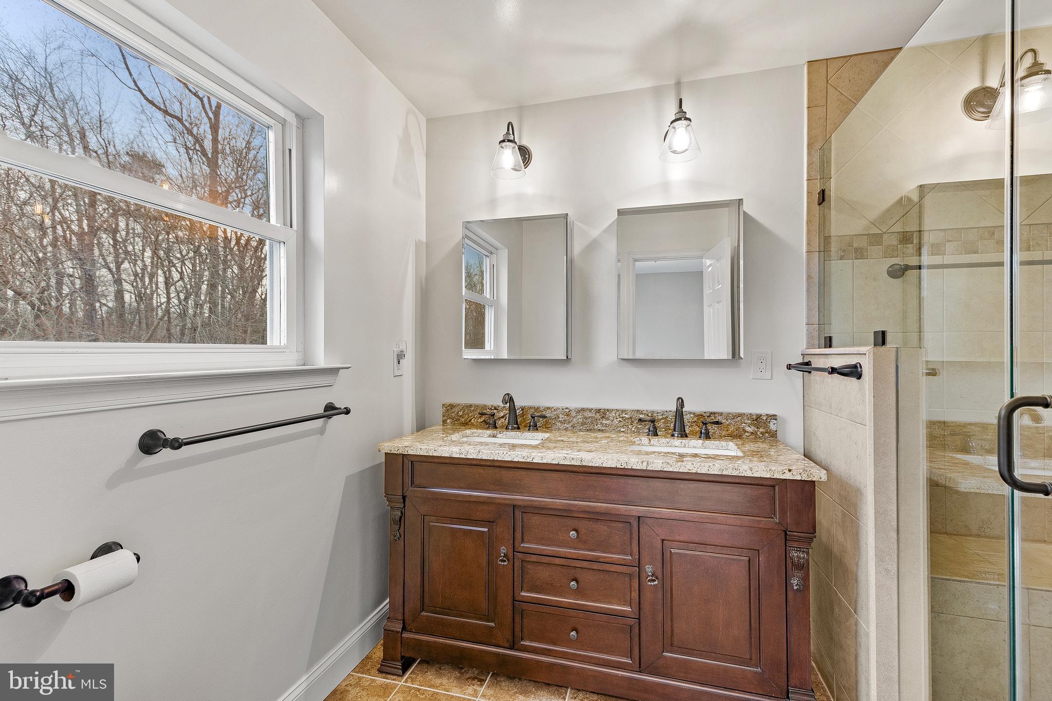 SHADY HILL FARMS - Residential