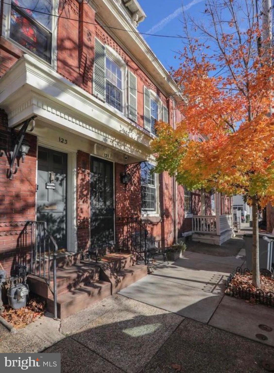 121 MULBERRY STREET