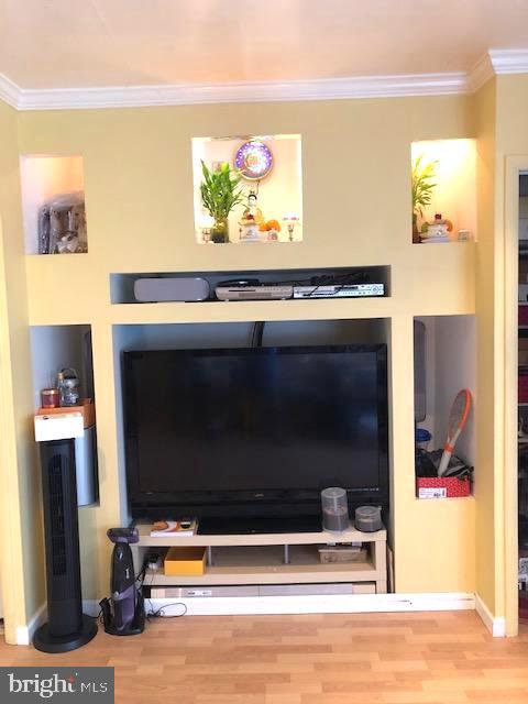 FAIRFAX HERITAGE - Residential