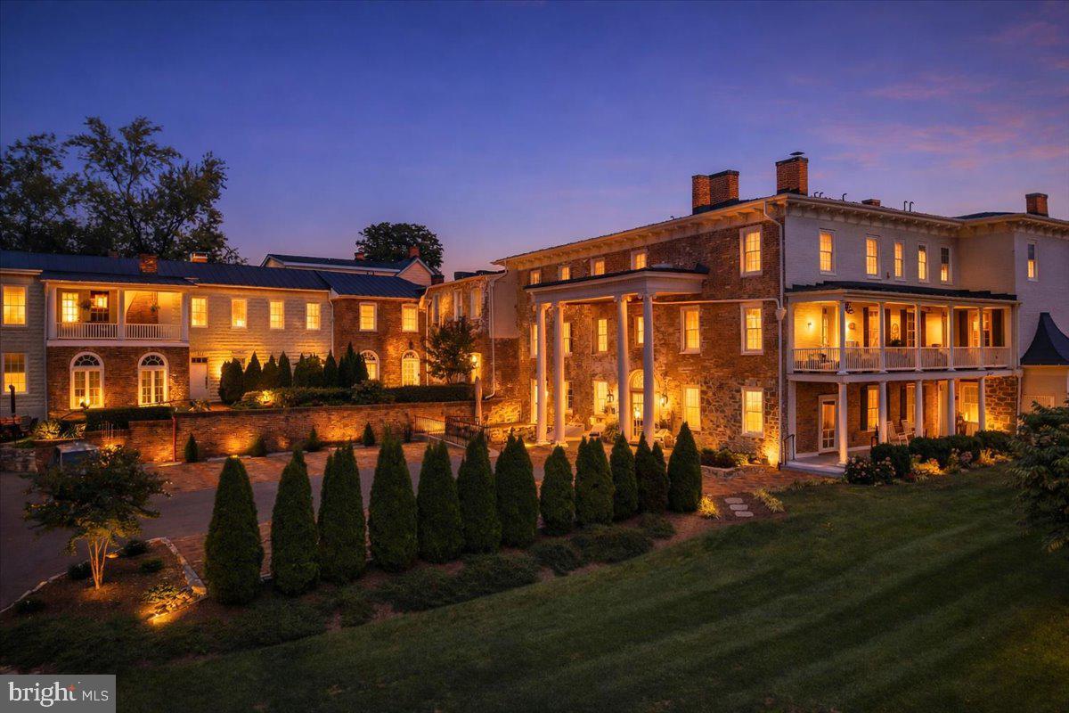 411 N LOUDOUN STREET 302