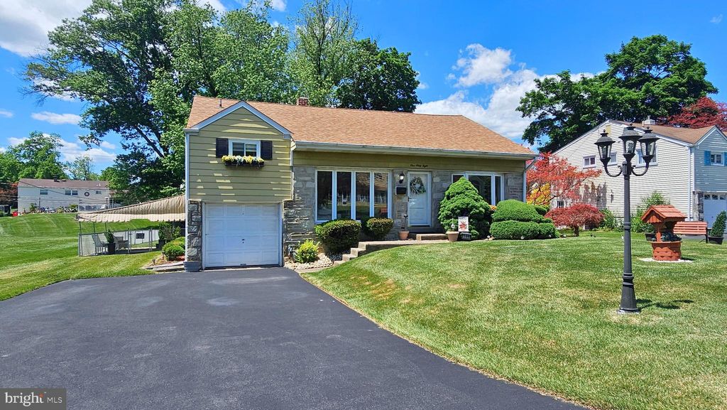 Photo of 168 Colonial Drive, WARMINSTER, PA 18974 (MLS # PABU2122928)