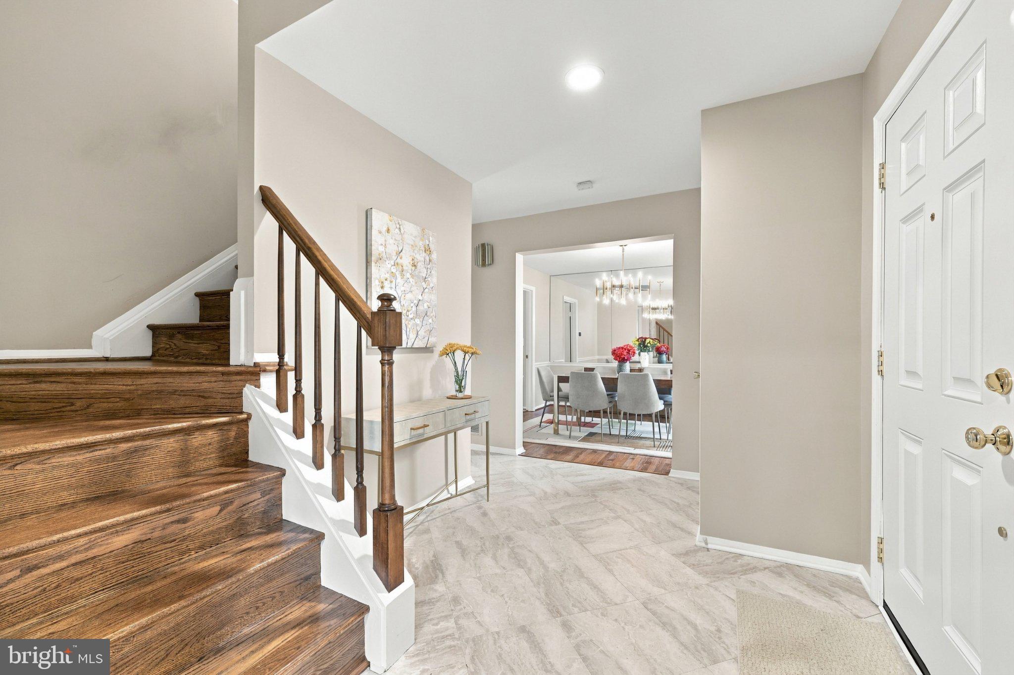 6 WANDERING TRAIL COURT