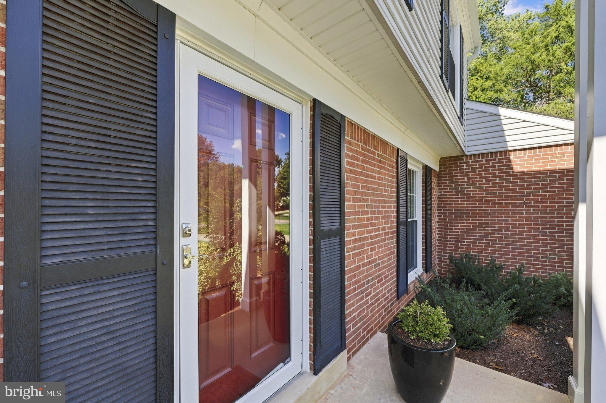 6 WANDERING TRAIL COURT