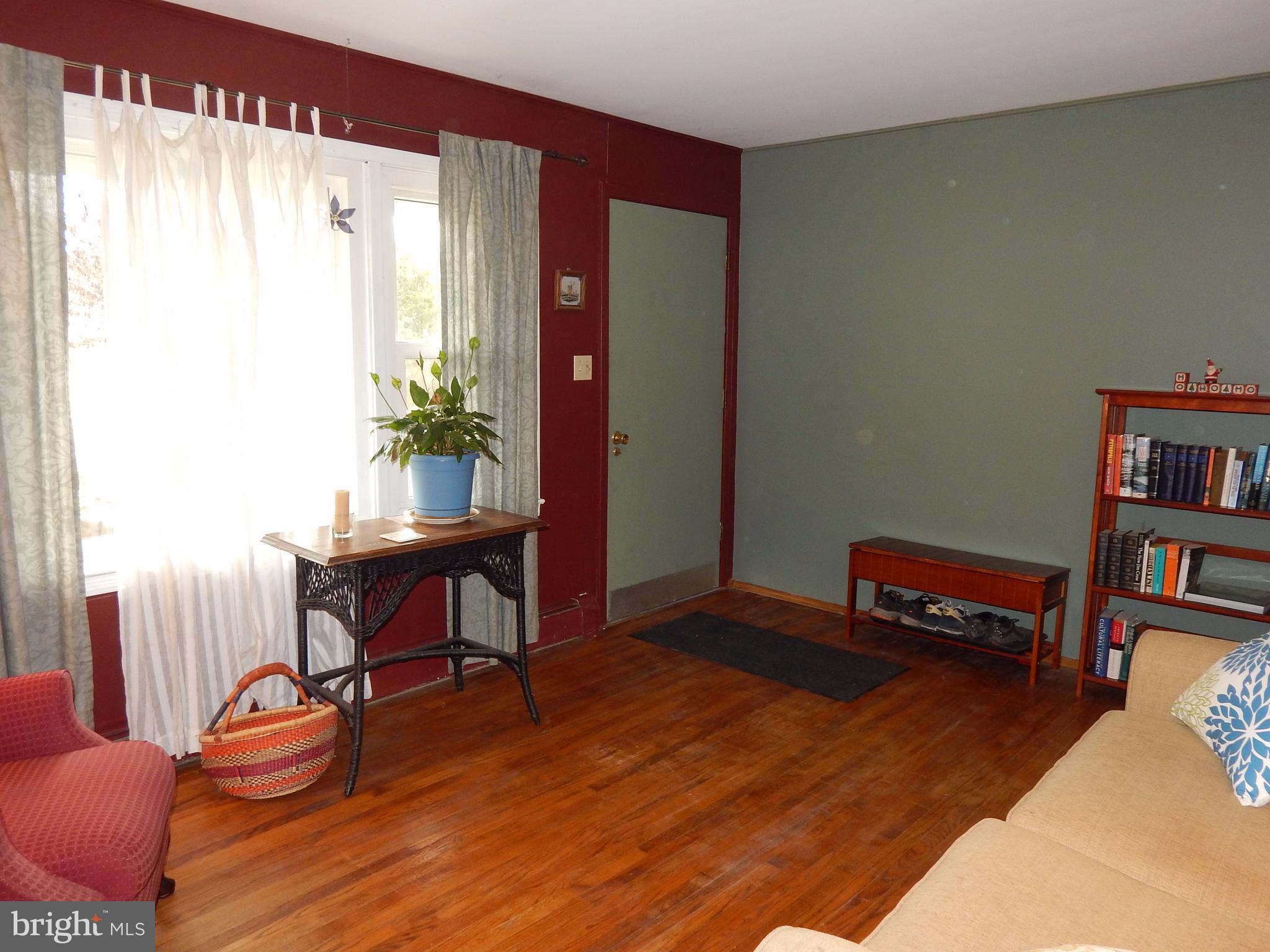 HAWTHORNE ACRES - Residential