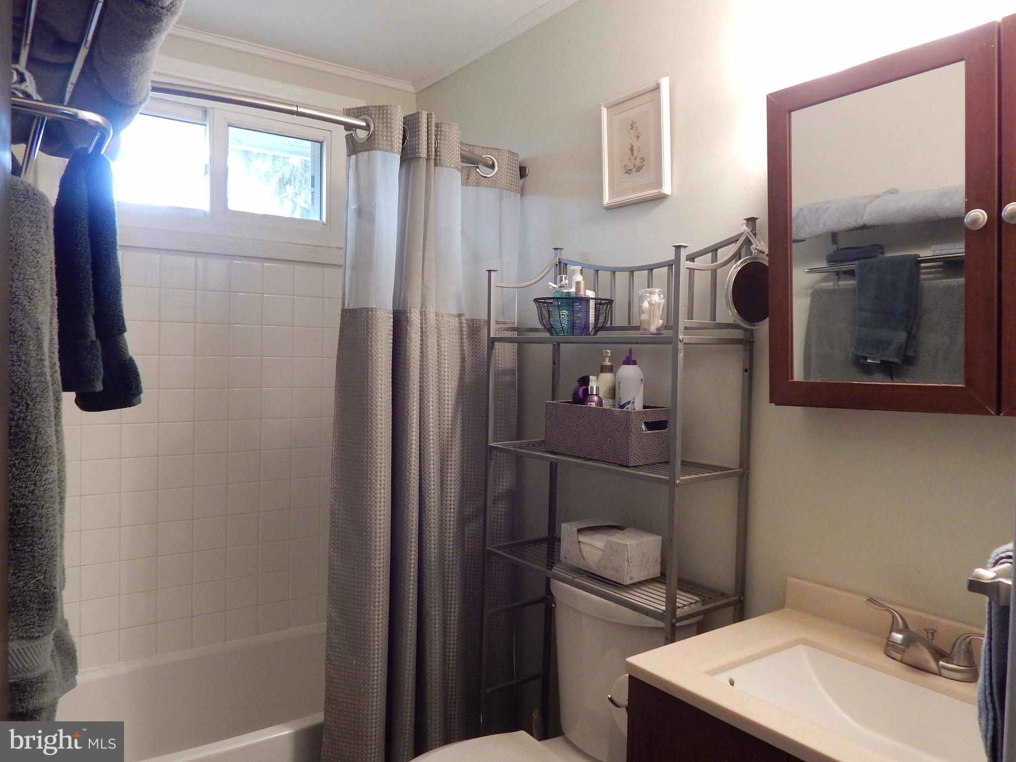 HAWTHORNE ACRES - Residential