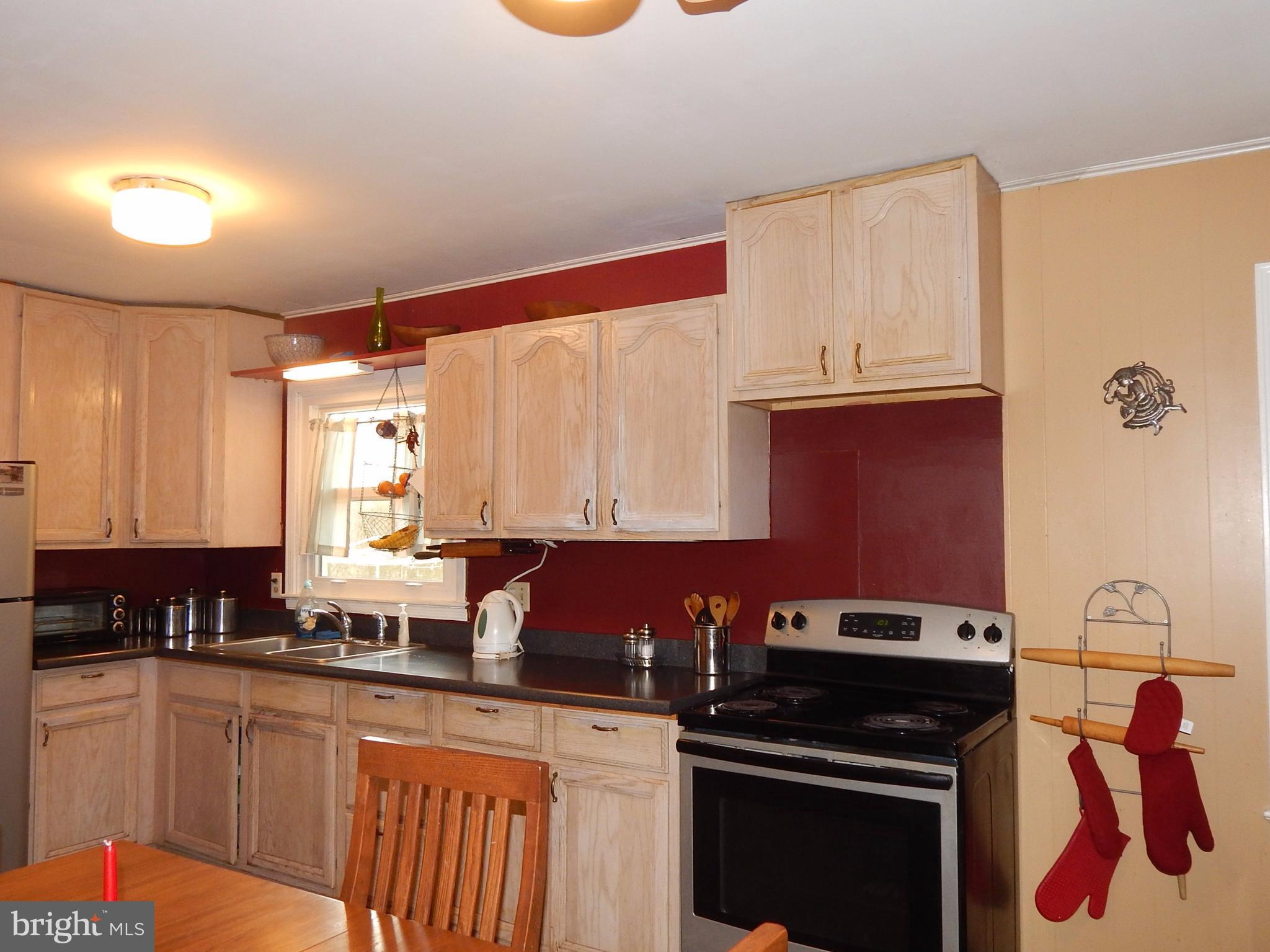 HAWTHORNE ACRES - Residential