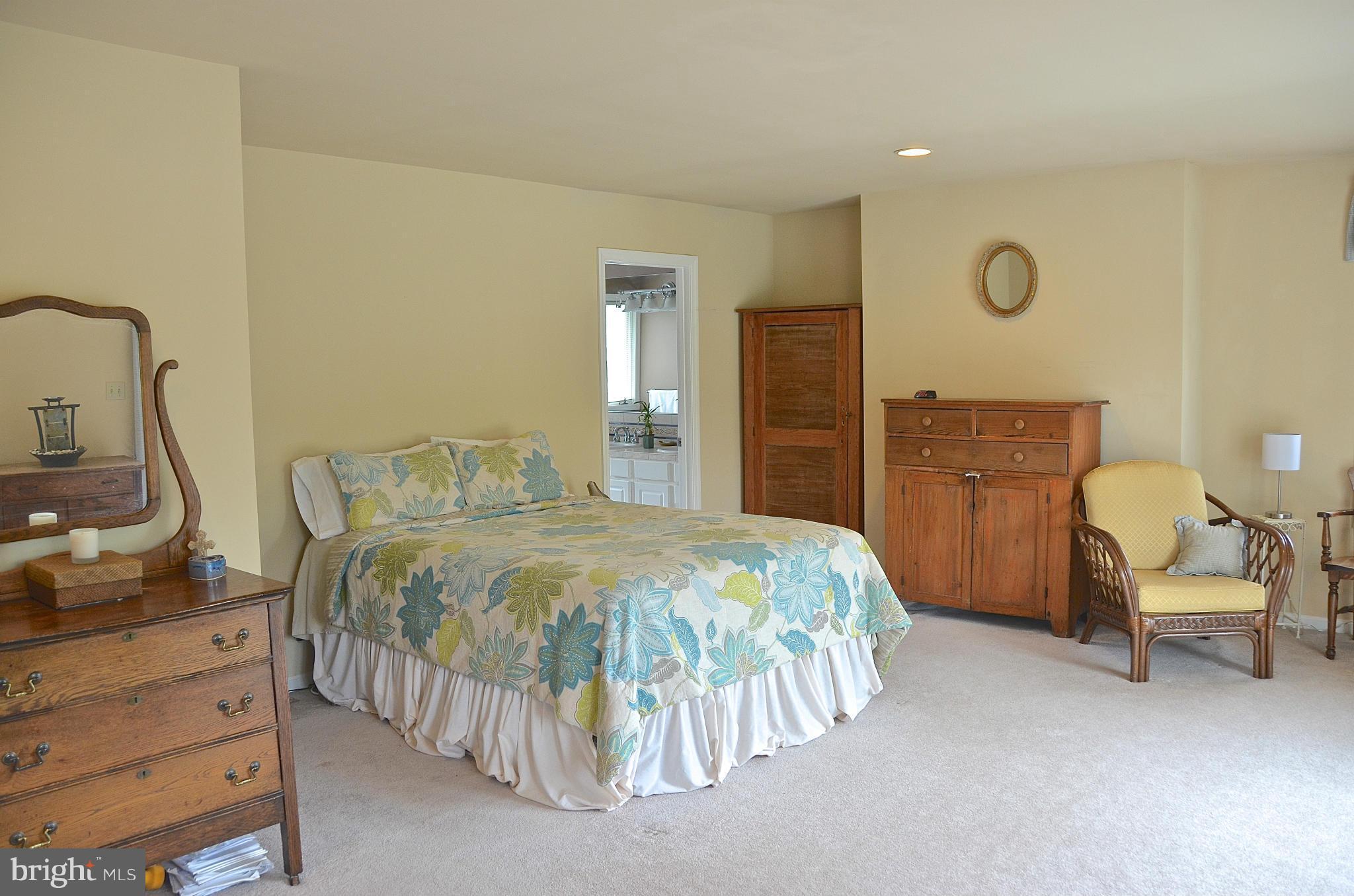 WOODLAND BEACH - Residential