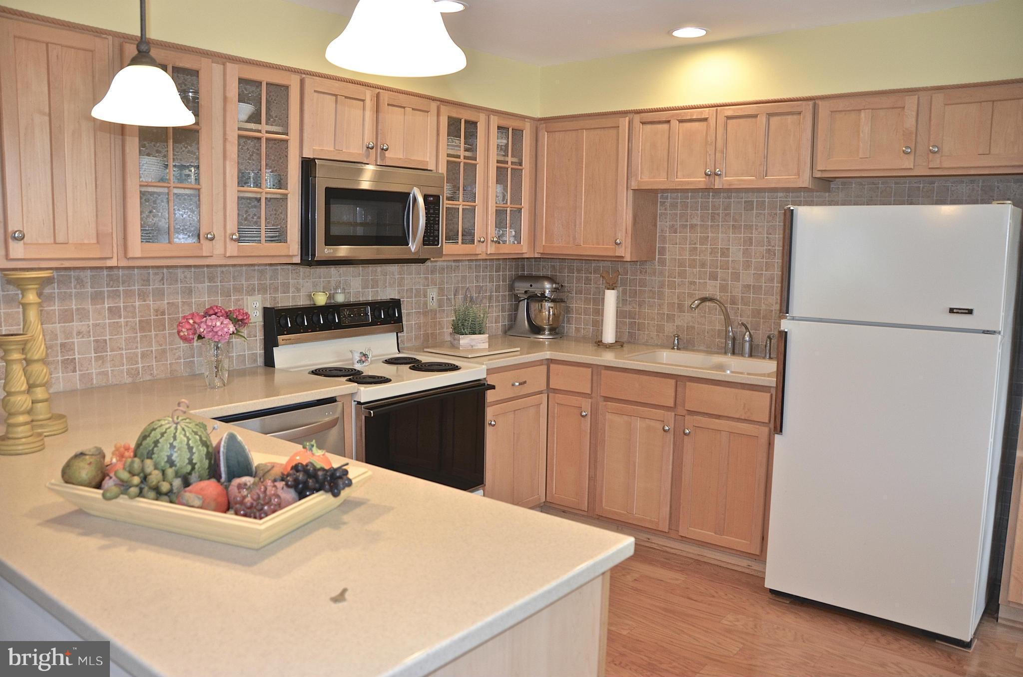 WOODLAND BEACH - Residential