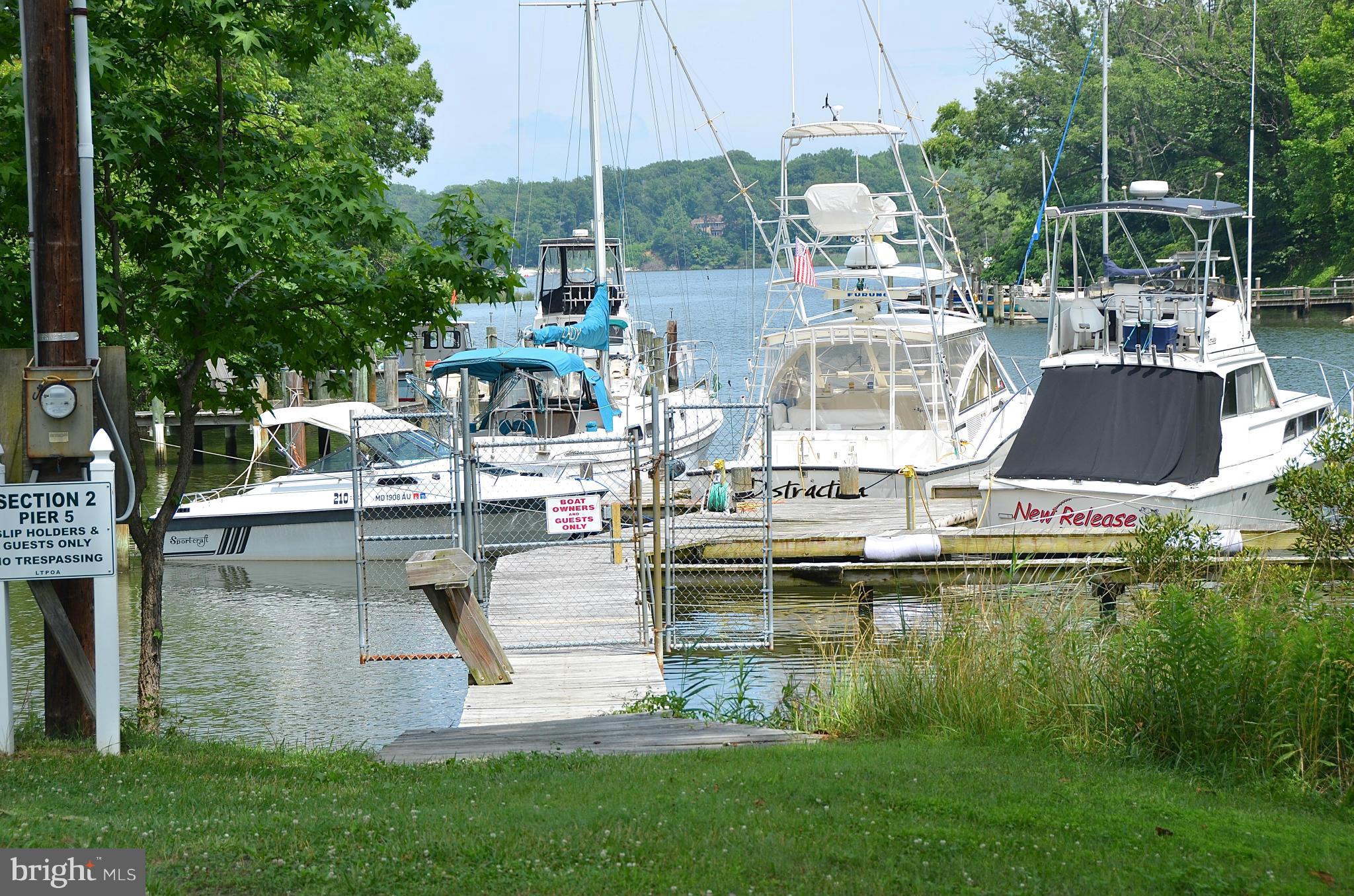 WOODLAND BEACH - Residential
