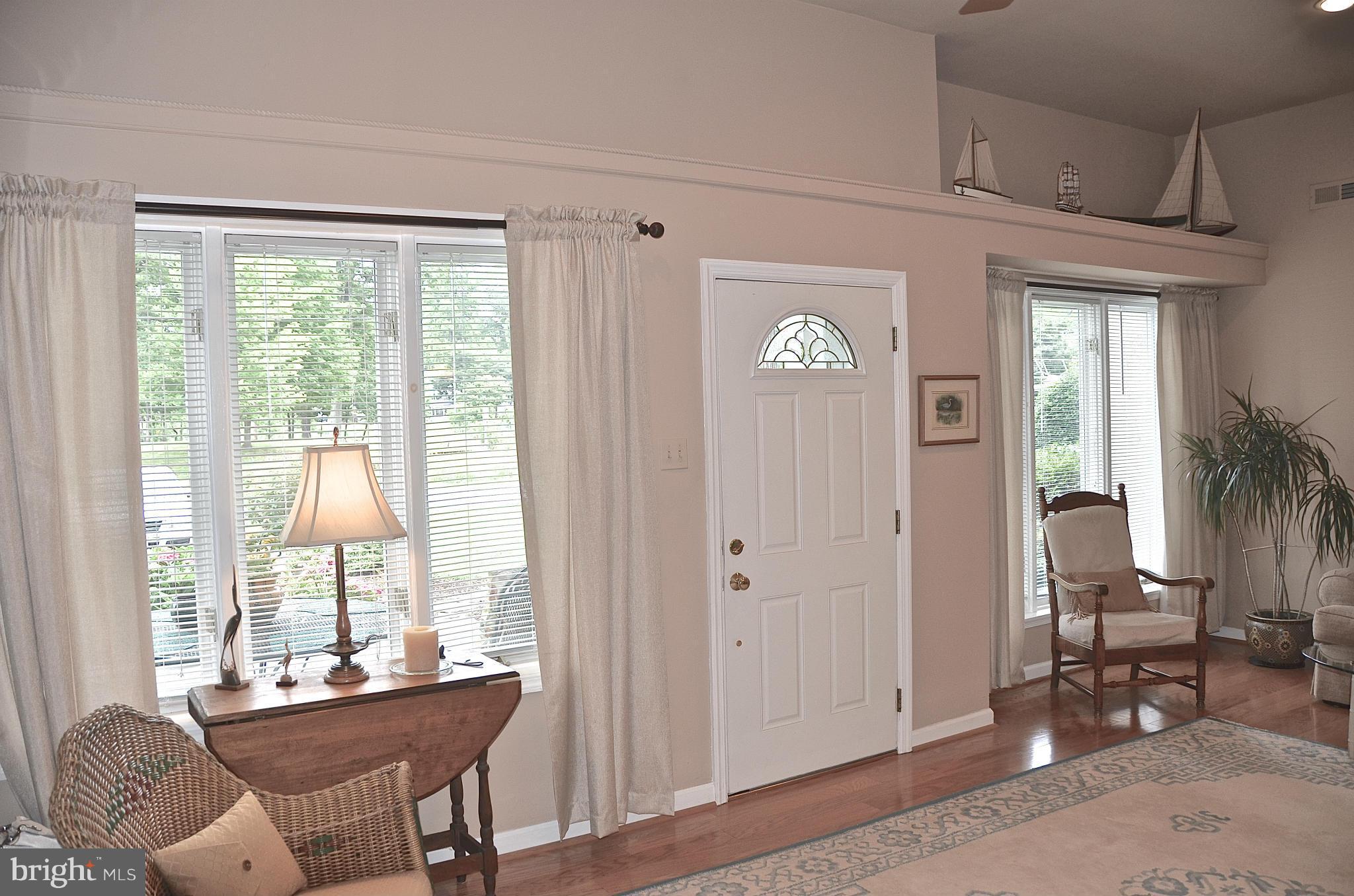 WOODLAND BEACH - Residential