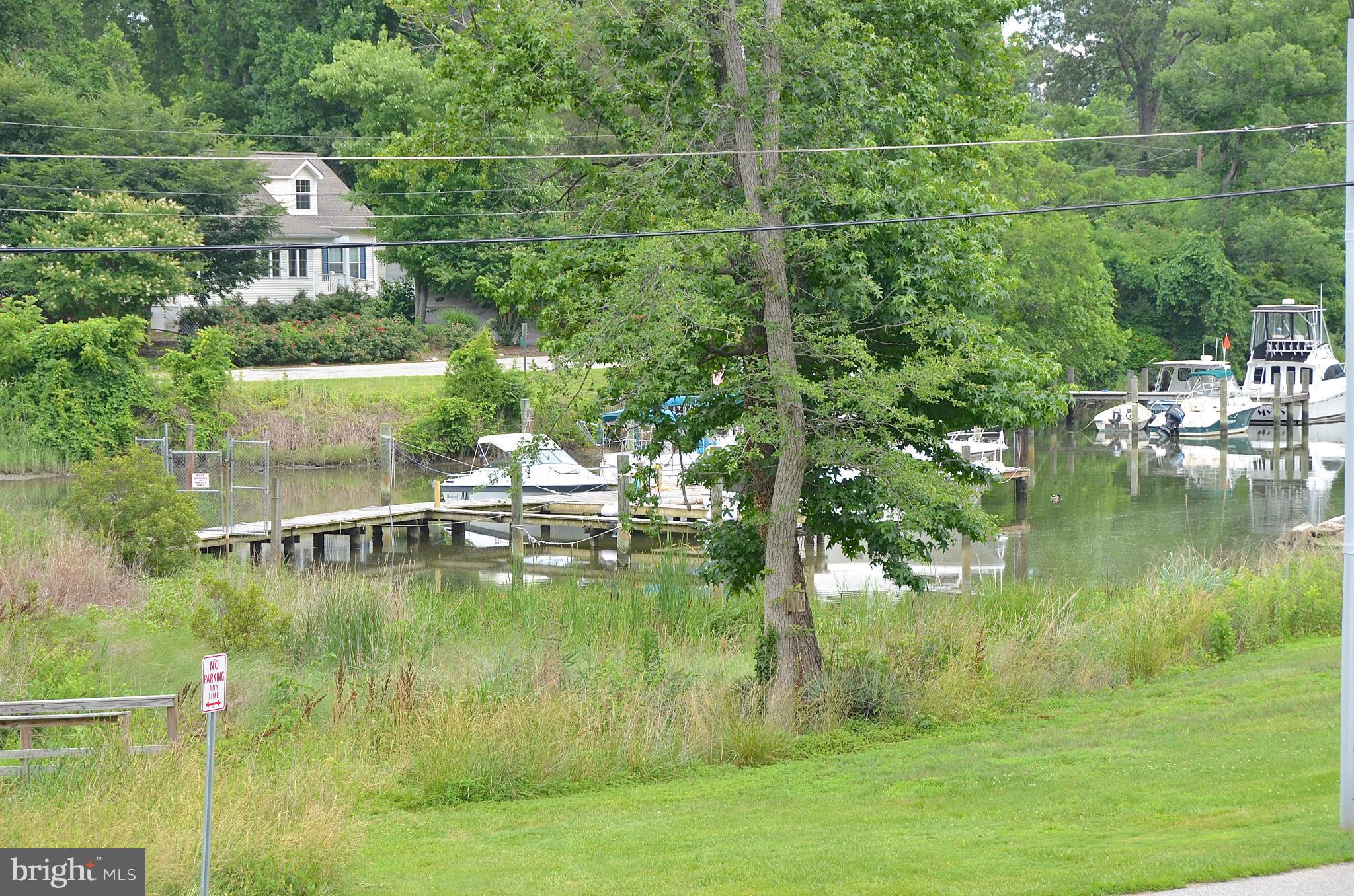 WOODLAND BEACH - Residential