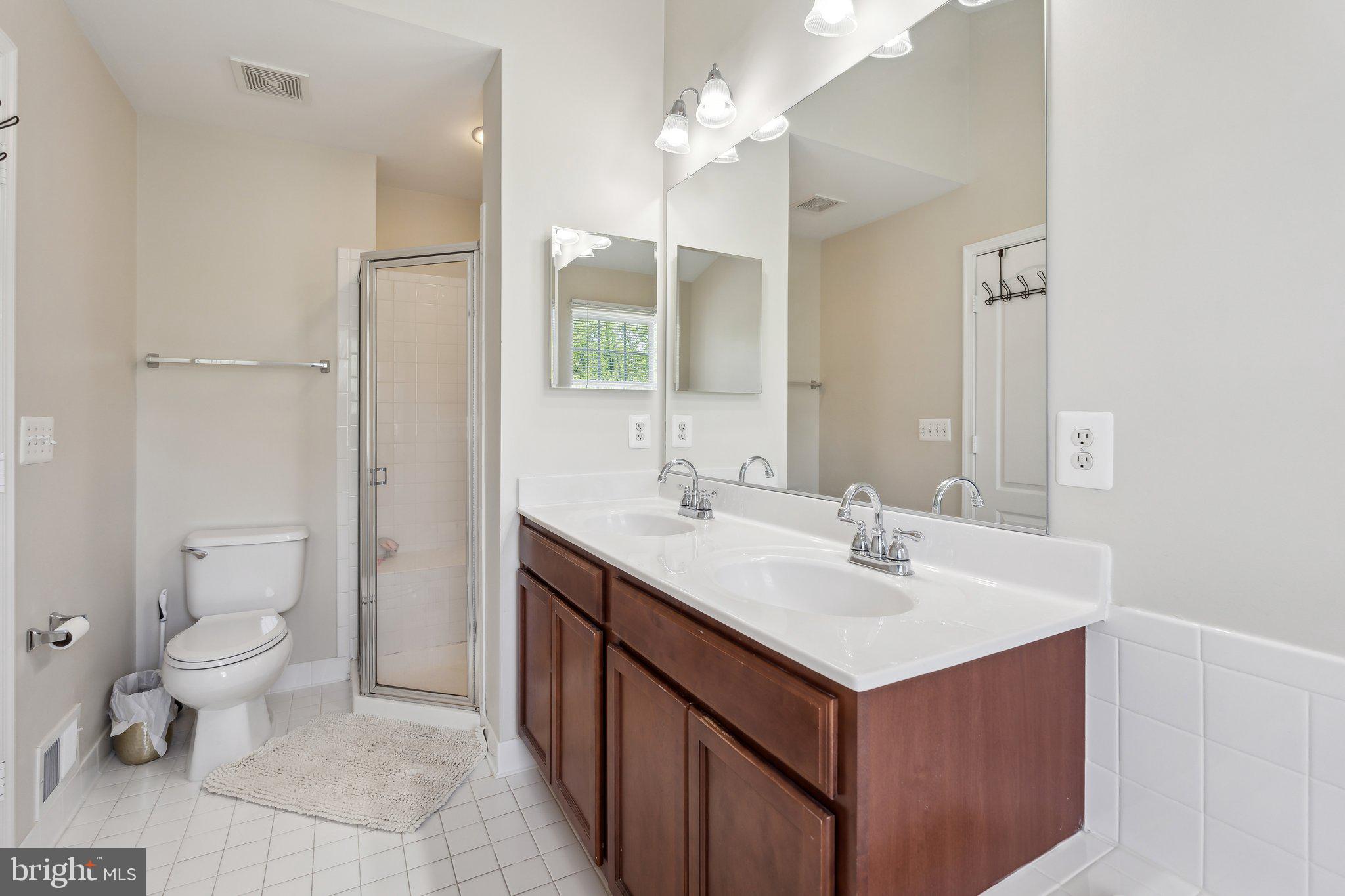 RIVER OAKS - Residential