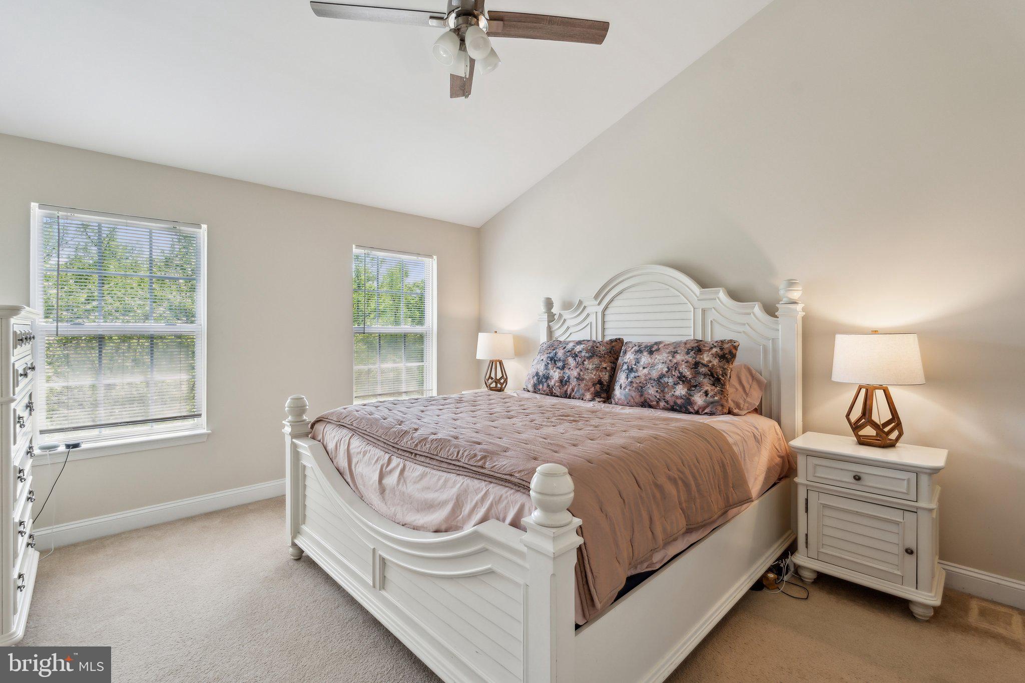 RIVER OAKS - Residential