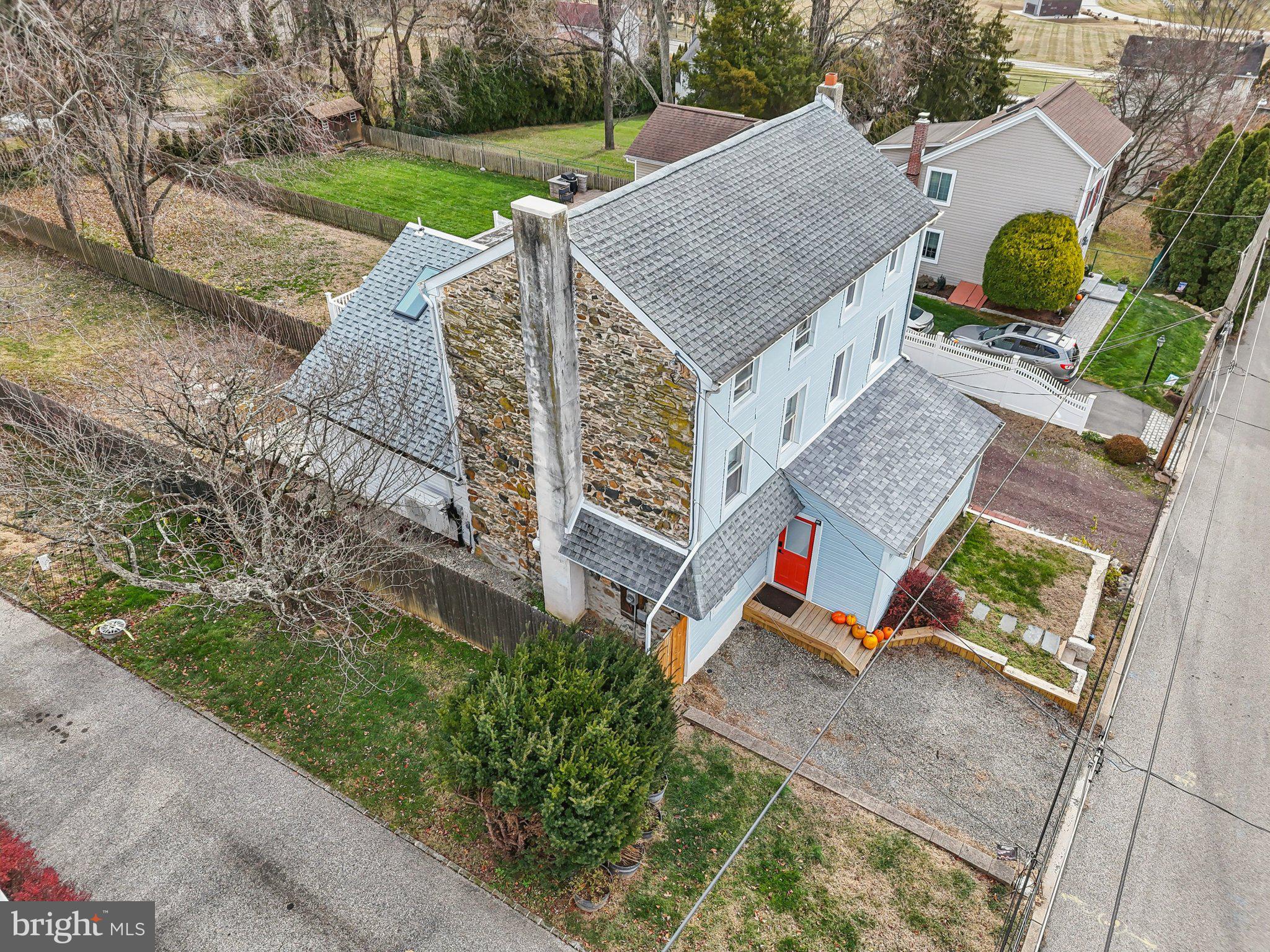 REBEL HILL - Residential