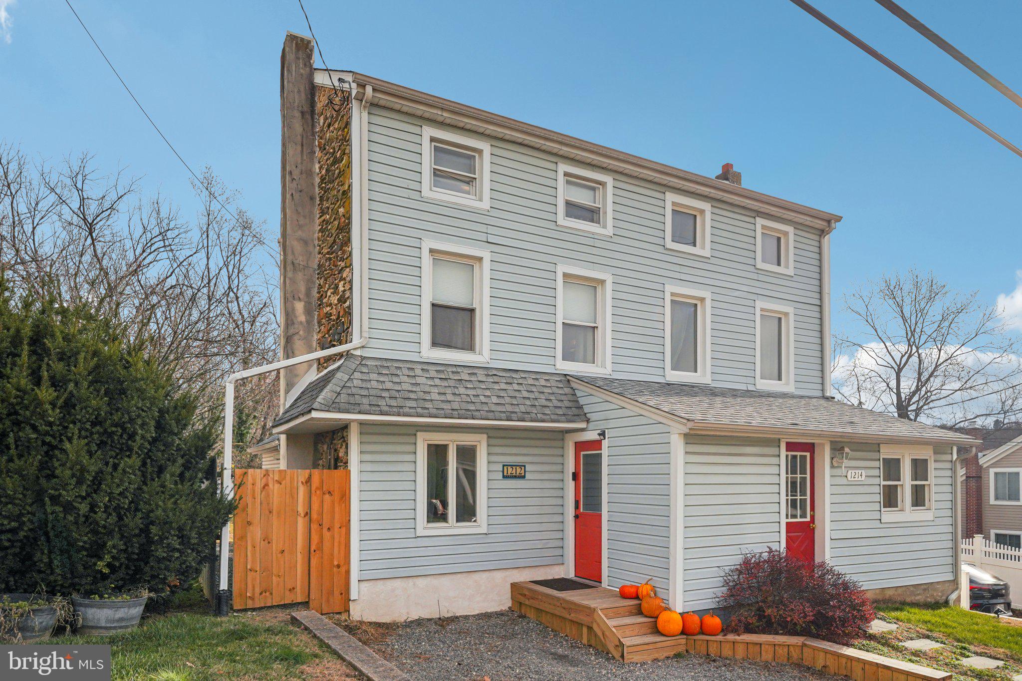 REBEL HILL - Residential