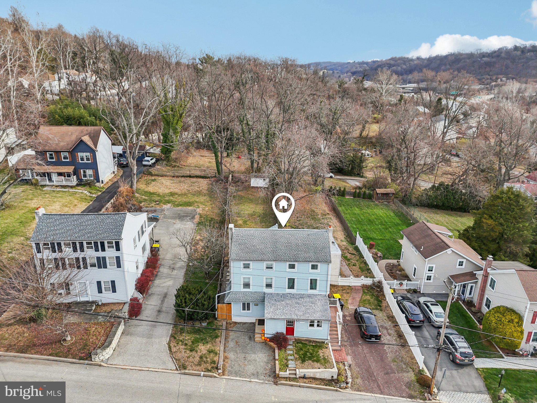 REBEL HILL - Residential