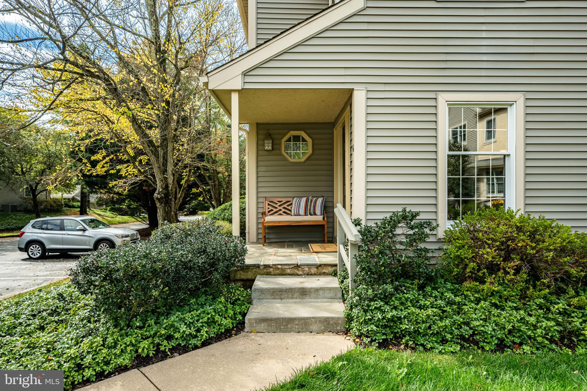 6 WINGSTONE LANE