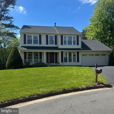 Photo of 8065 Crimson Leaf Court, GAINESVILLE, VA 20155 (MLS # VAPW2118218)