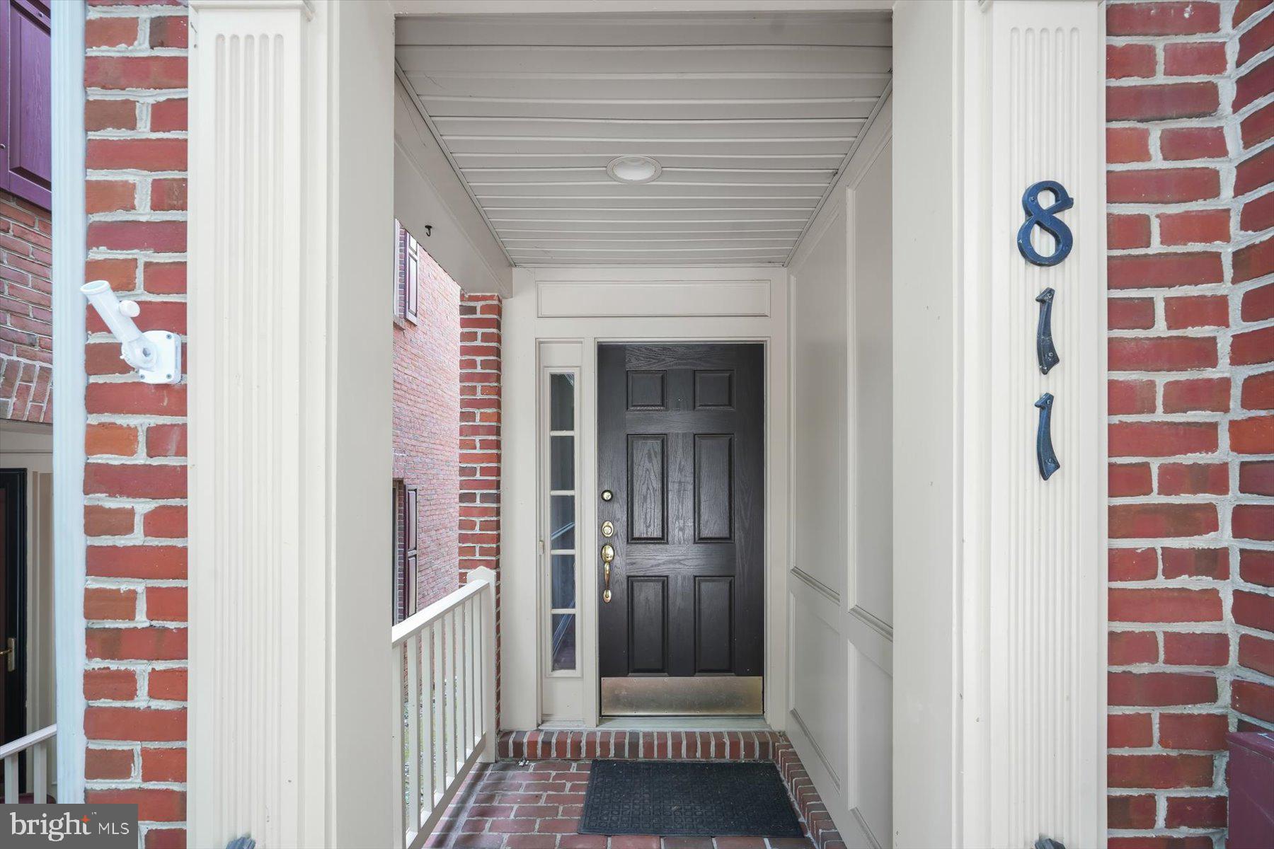 811 OAK KNOLL TERRACE