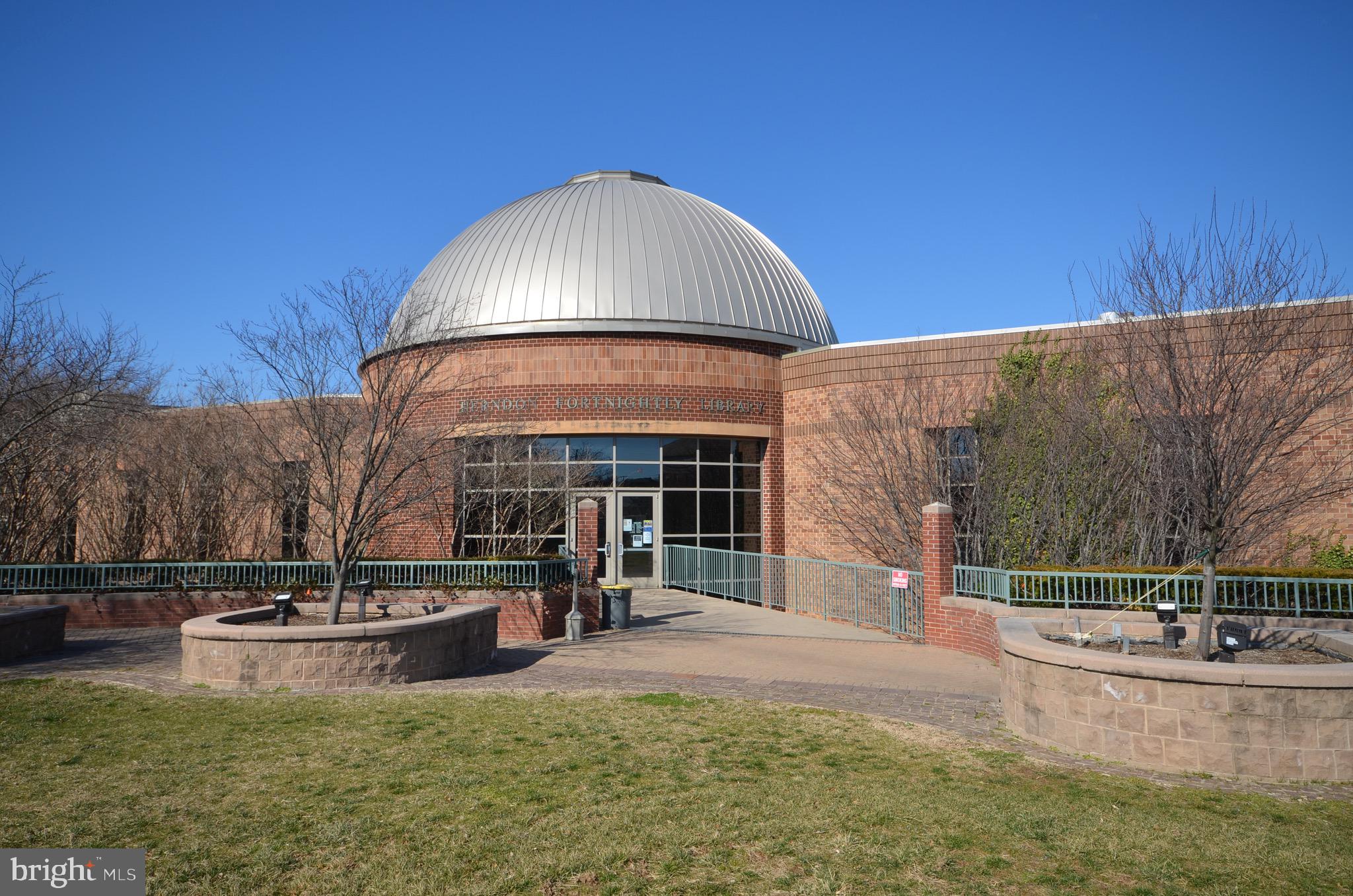 815 BRANCH DRIVE 401